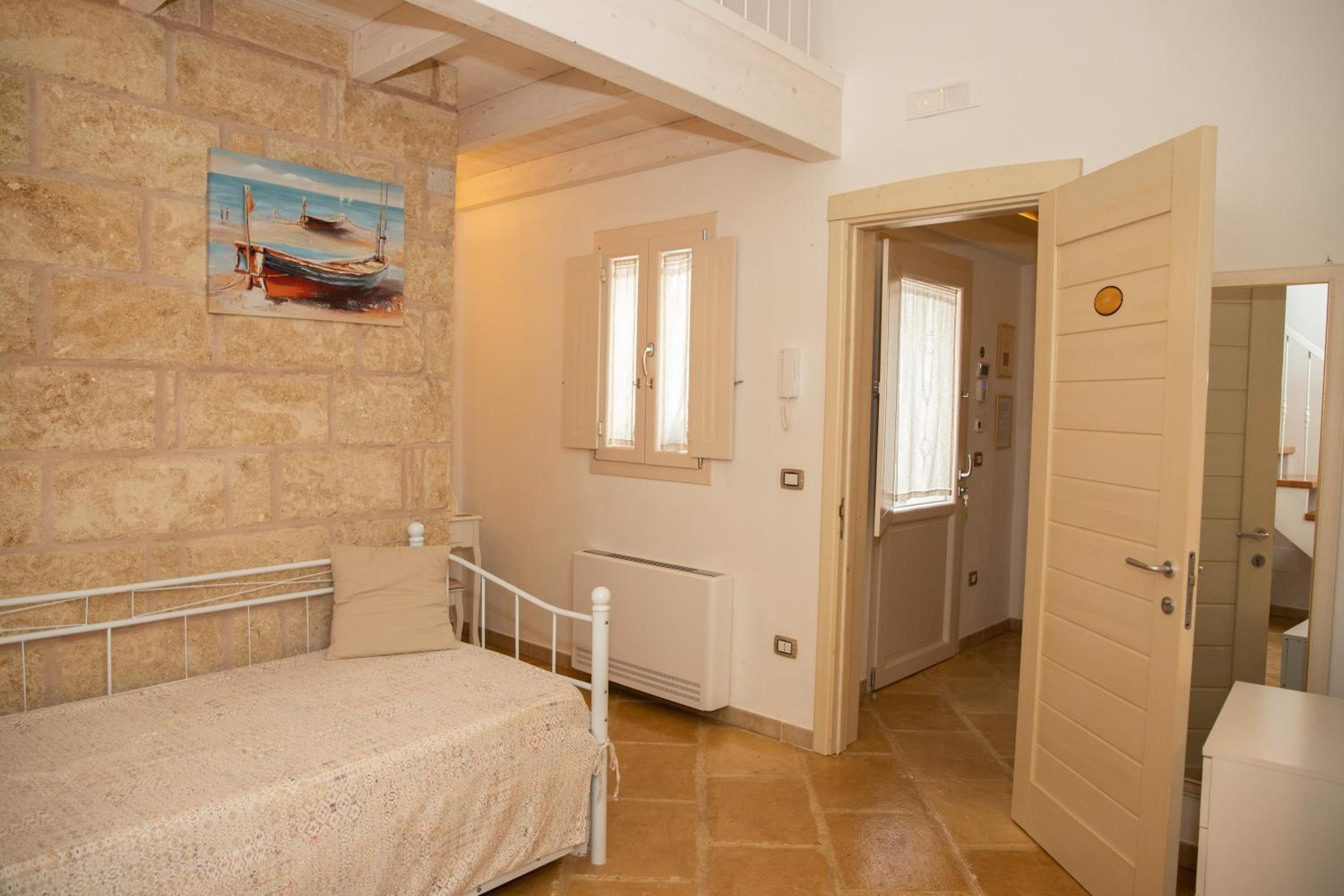 Double Room with Private Bathroom photo 2