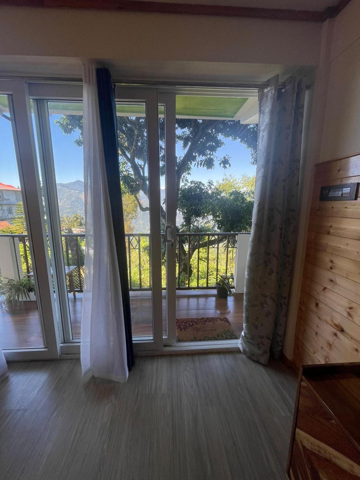Double Room with Balcony photo 3