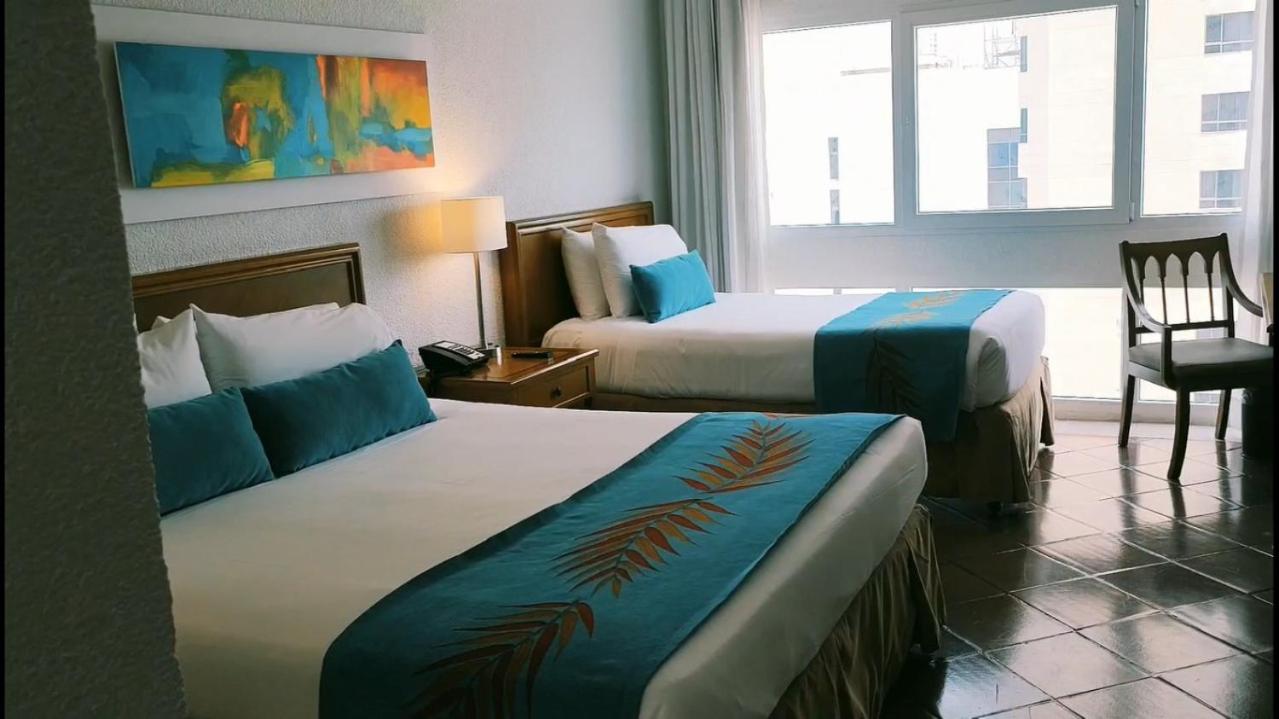 Deluxe Triple Room with Sea View