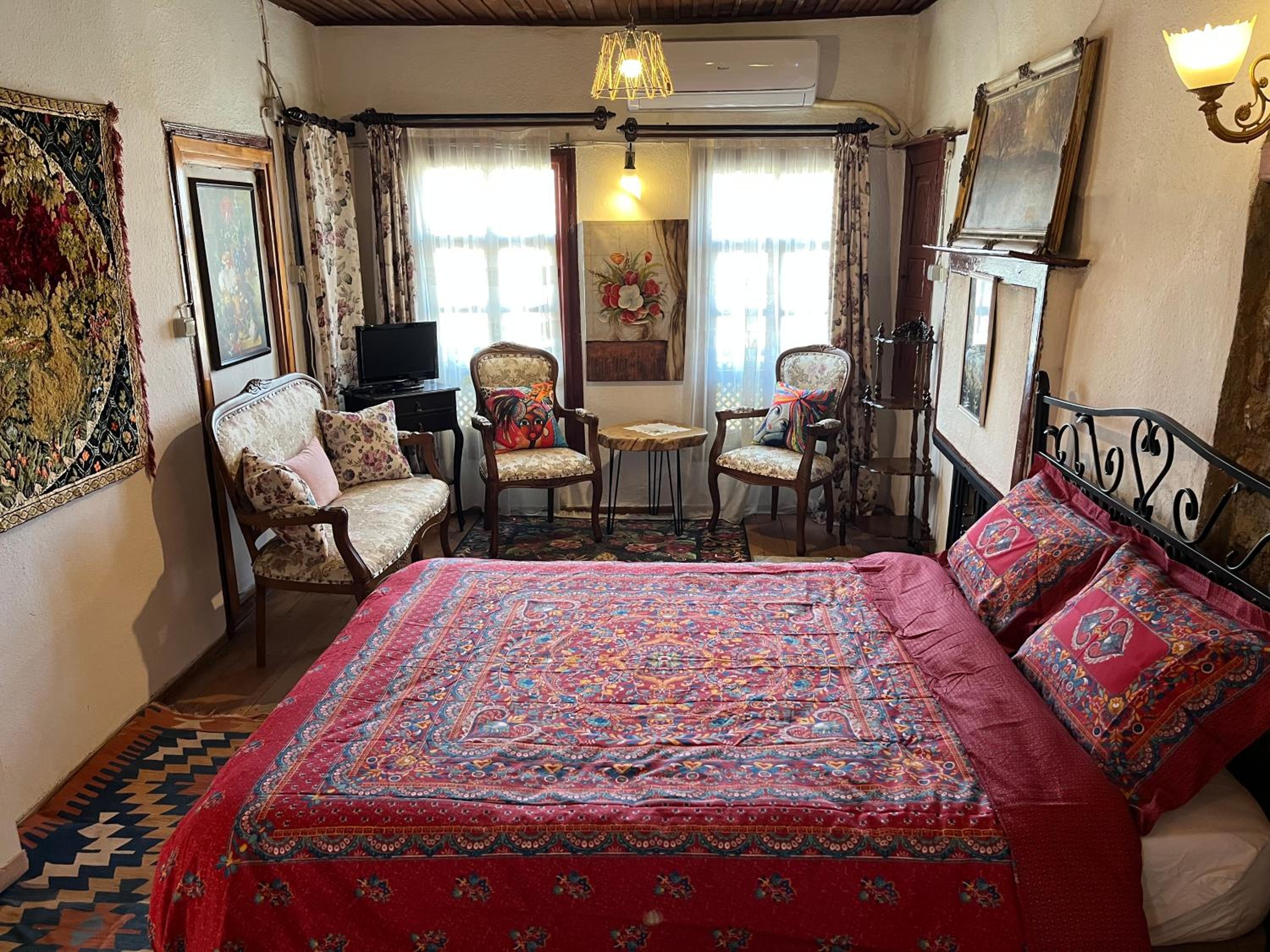 Deluxe Triple Room photo 3