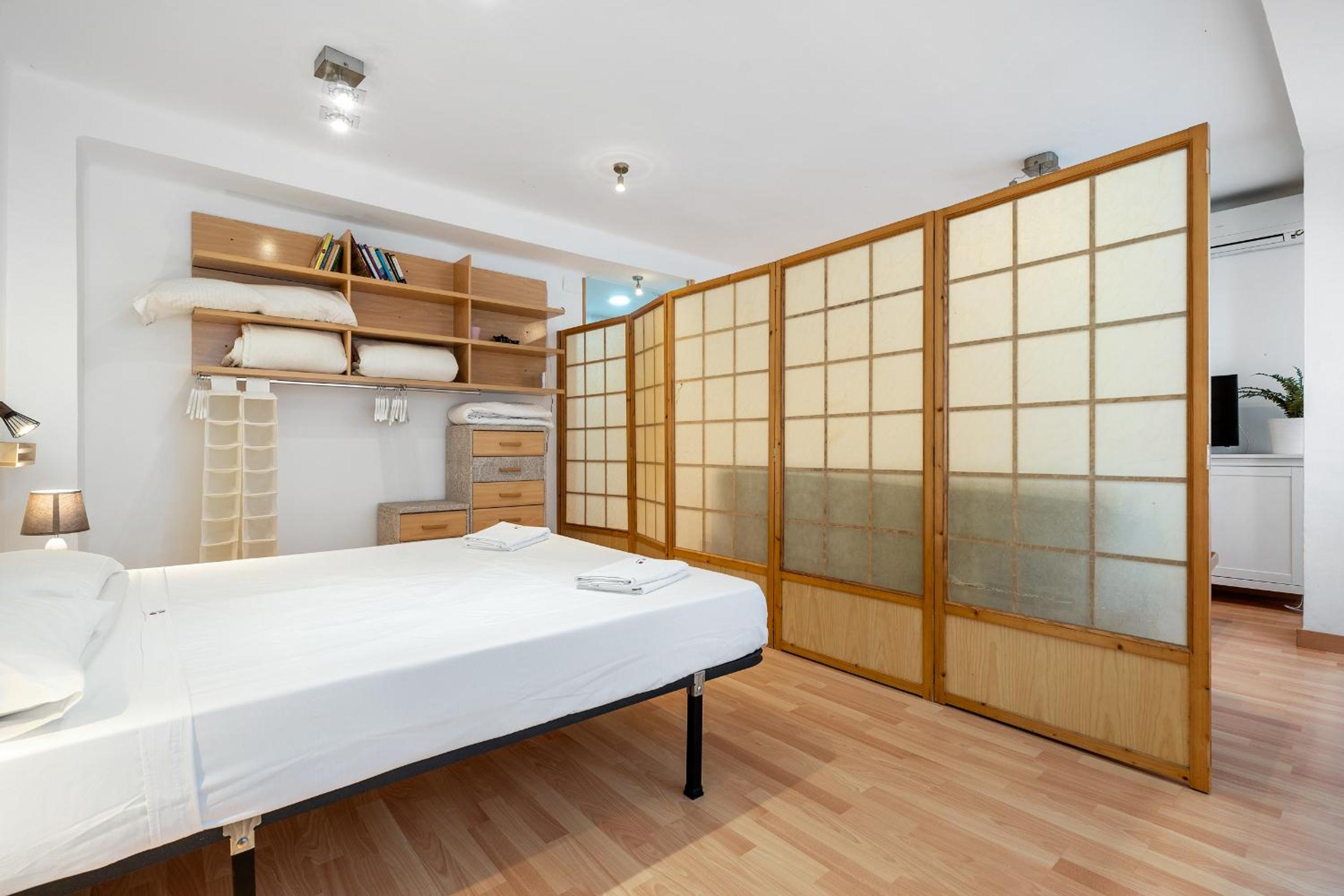 One-Bedroom Apartment - Photo 12