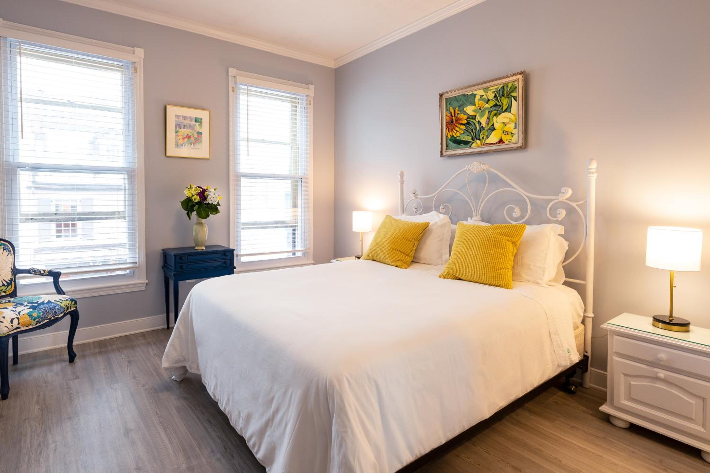 Queen Room photo 1