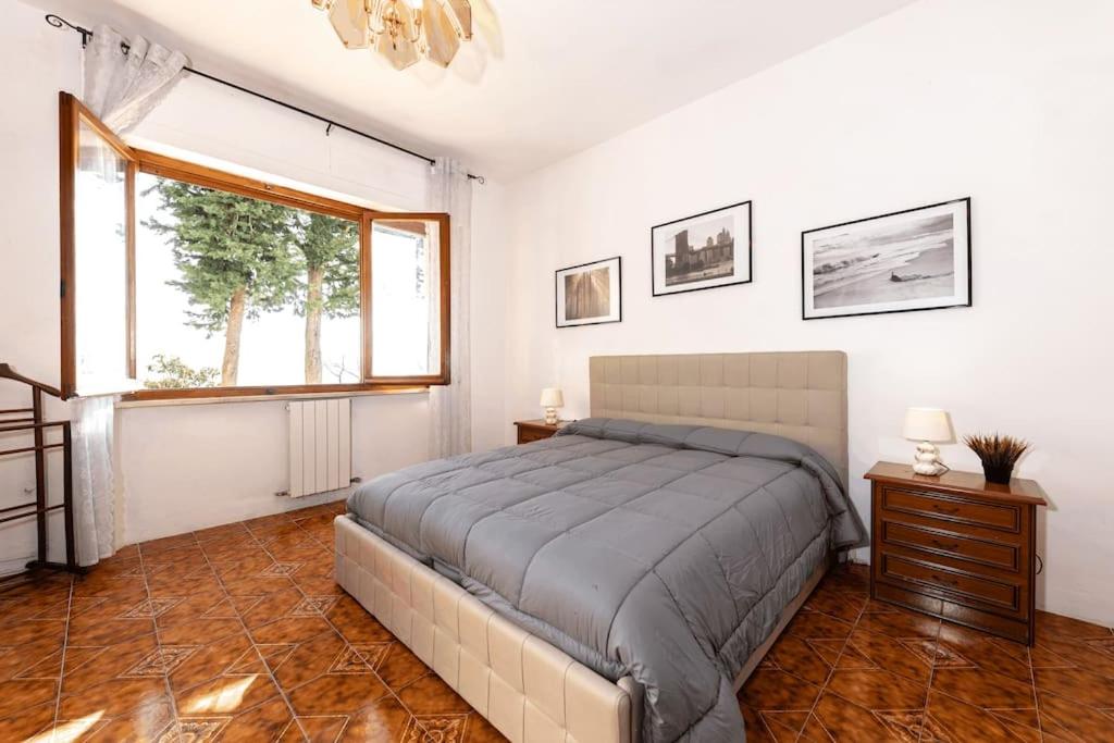 Three-Bedroom Apartment photo 1
