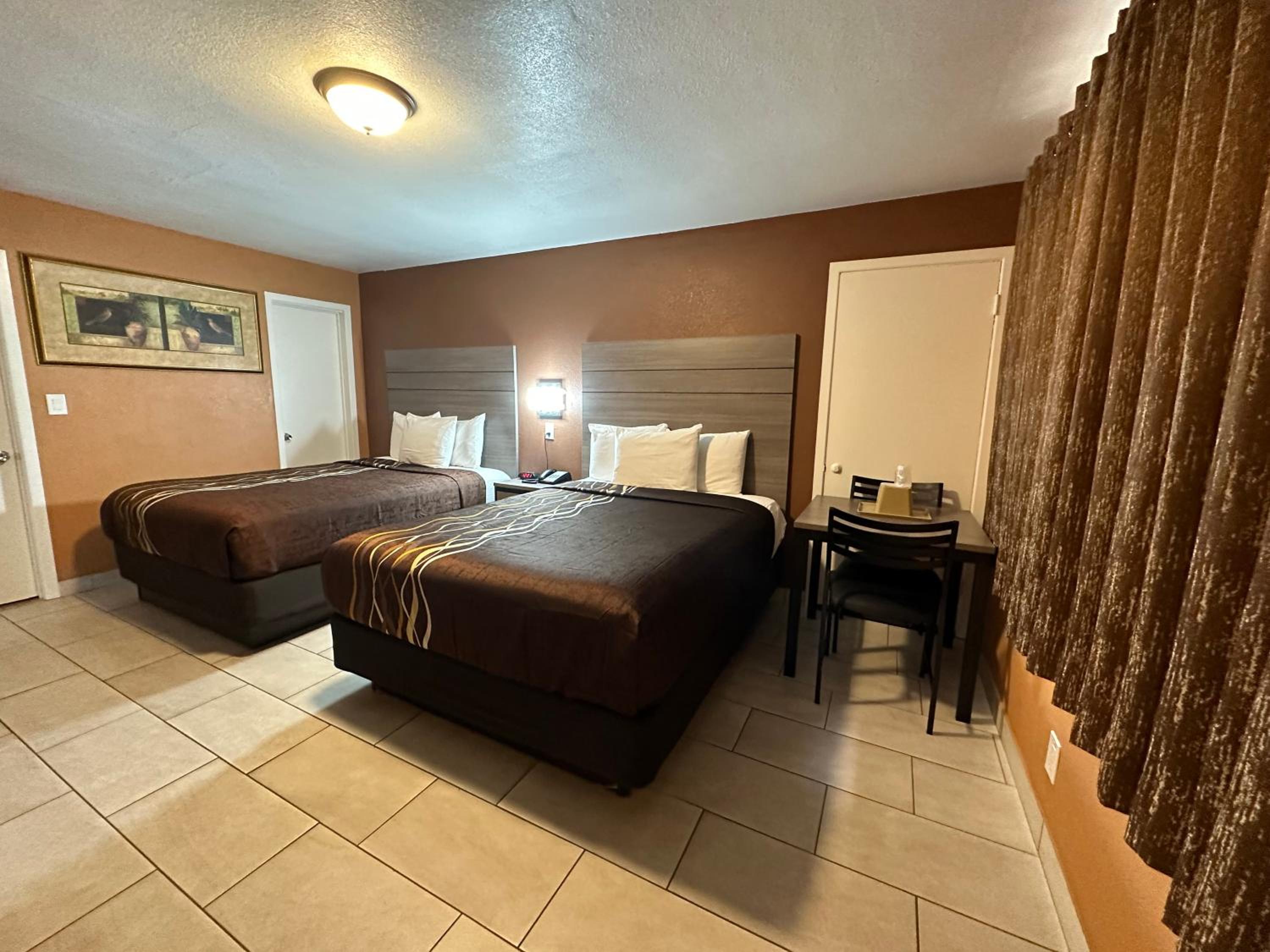 Queen Room with Two Queen Beds - Non-Smoking photo 1