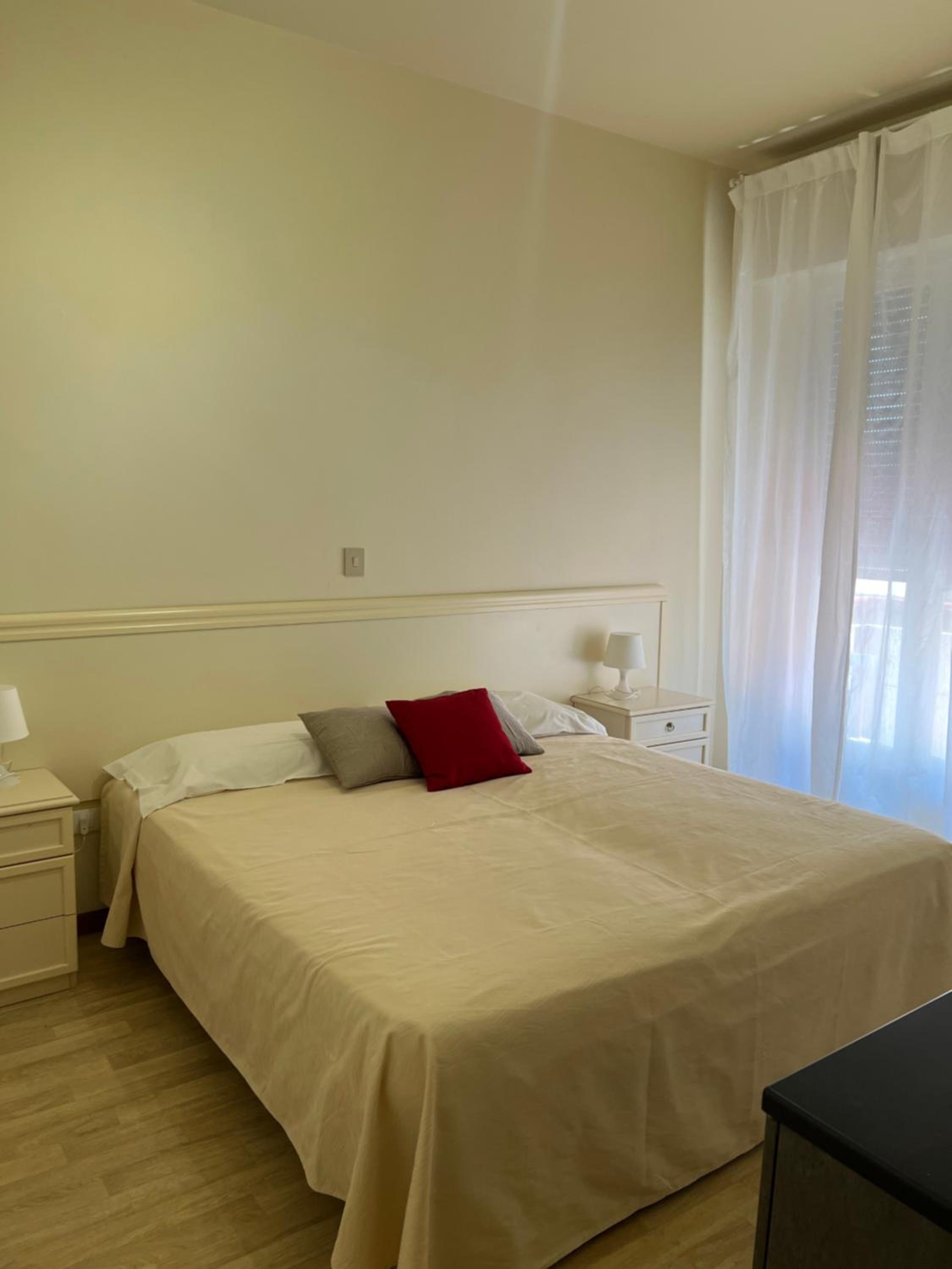 Standard Quadruple Room - Photo 11