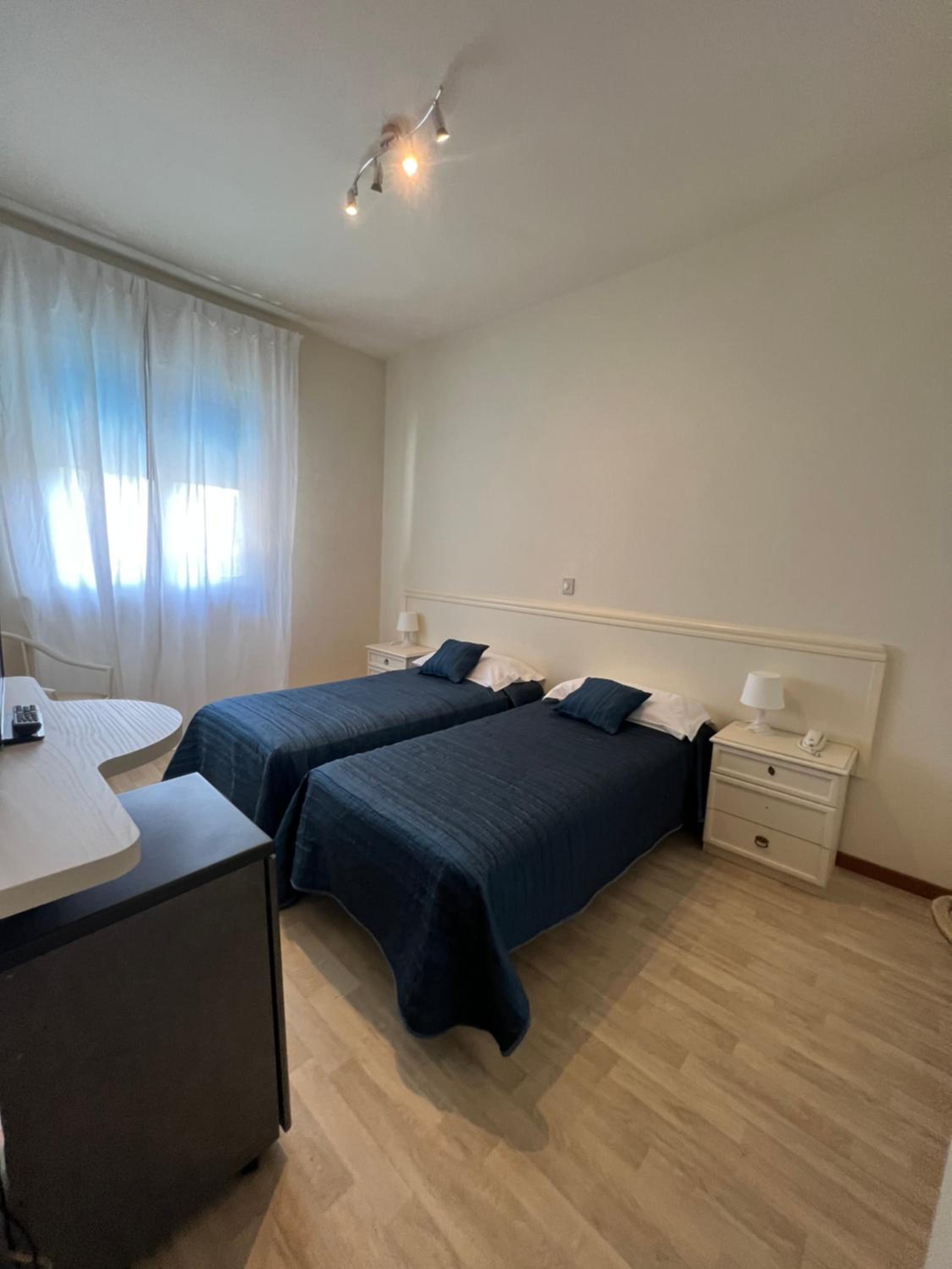Standard Quadruple Room - Photo 7