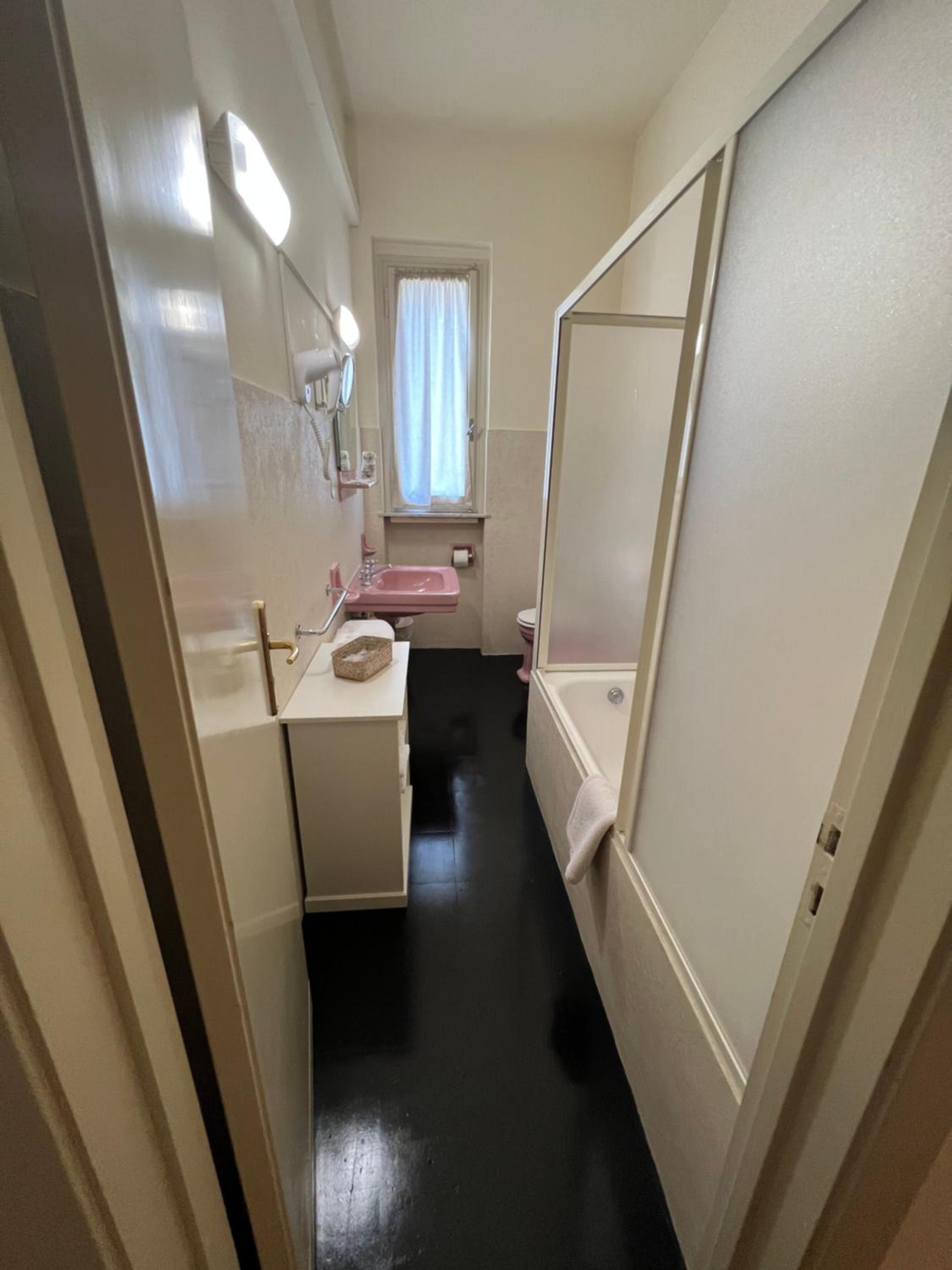 Standard Quadruple Room - Photo 13