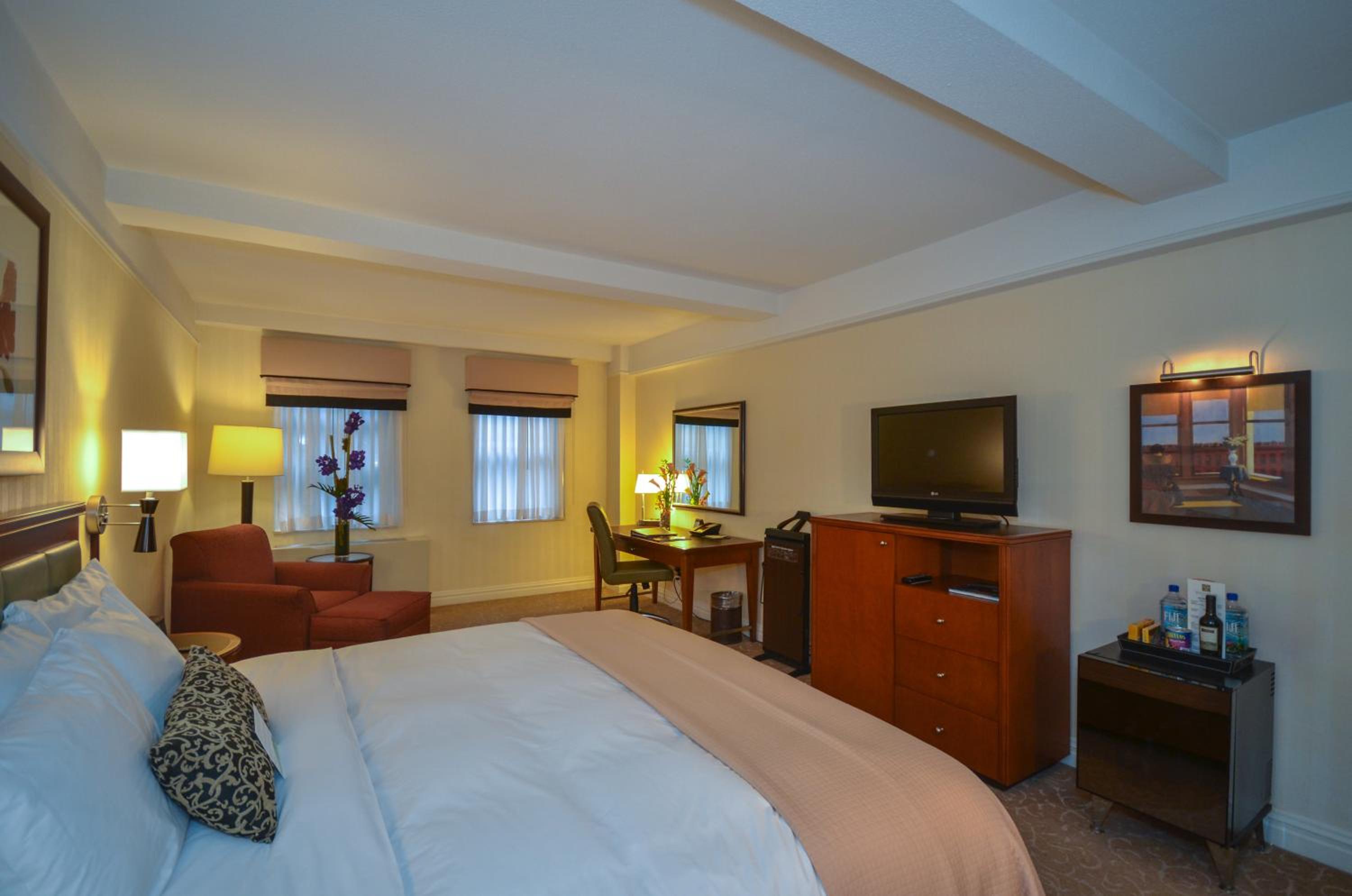 Deluxe Room - King