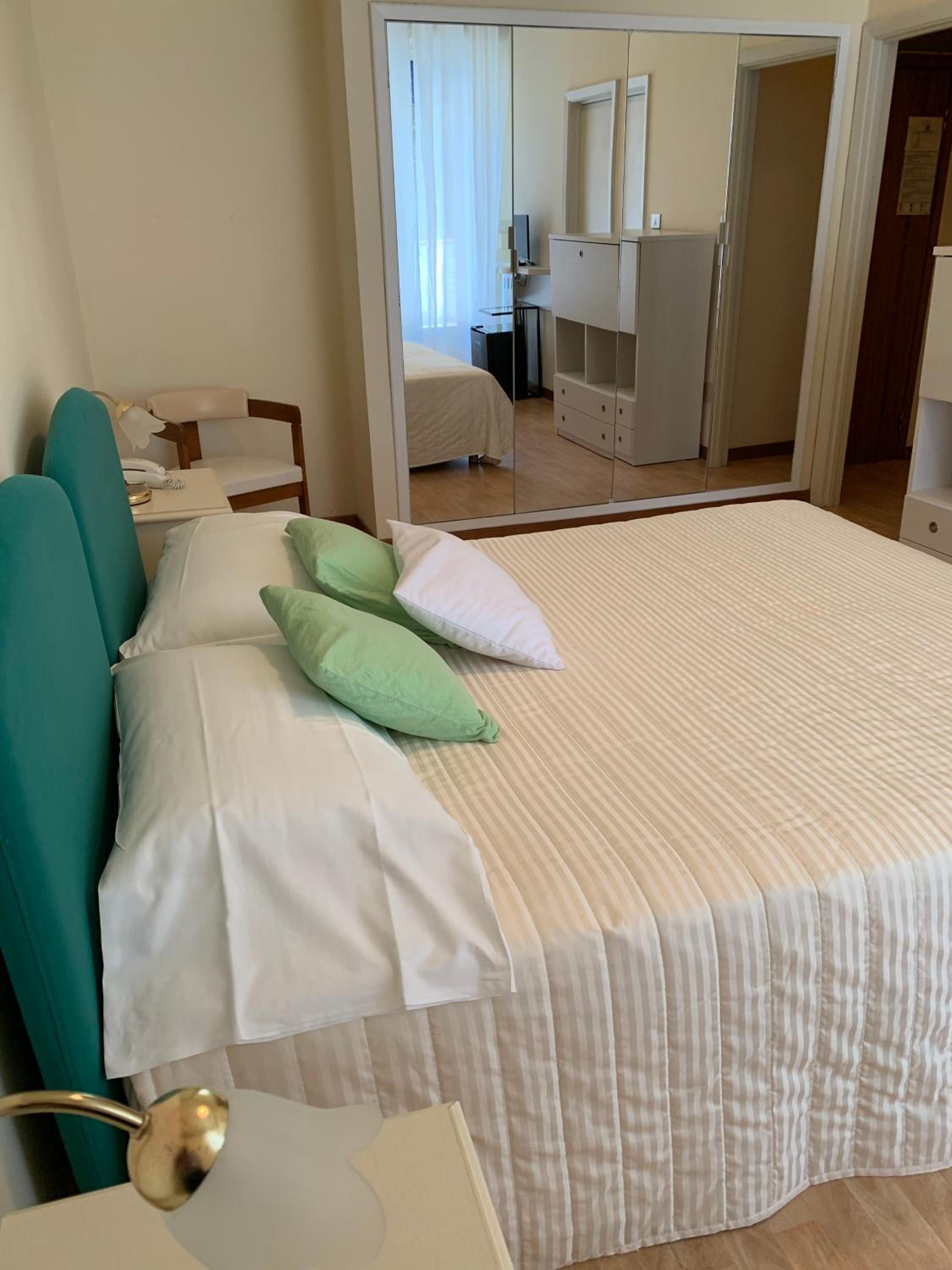 Double or Twin Room - Photo 2