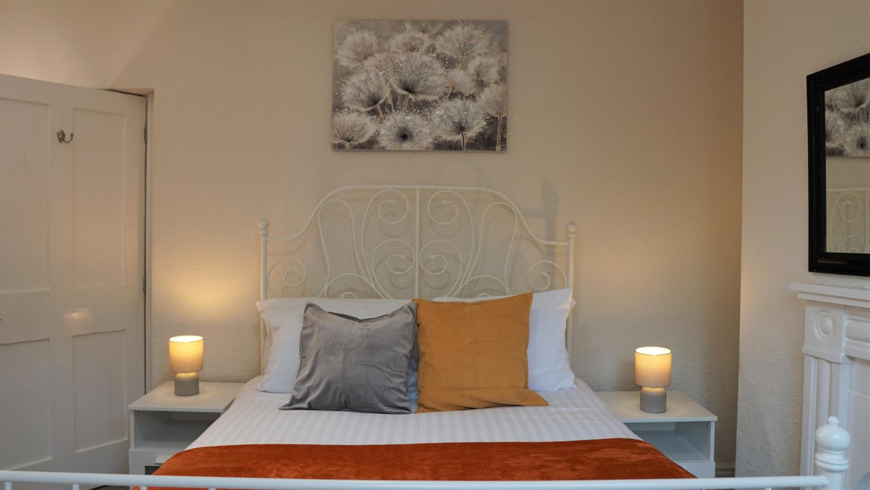 Four-Bedroom House - Photo 1