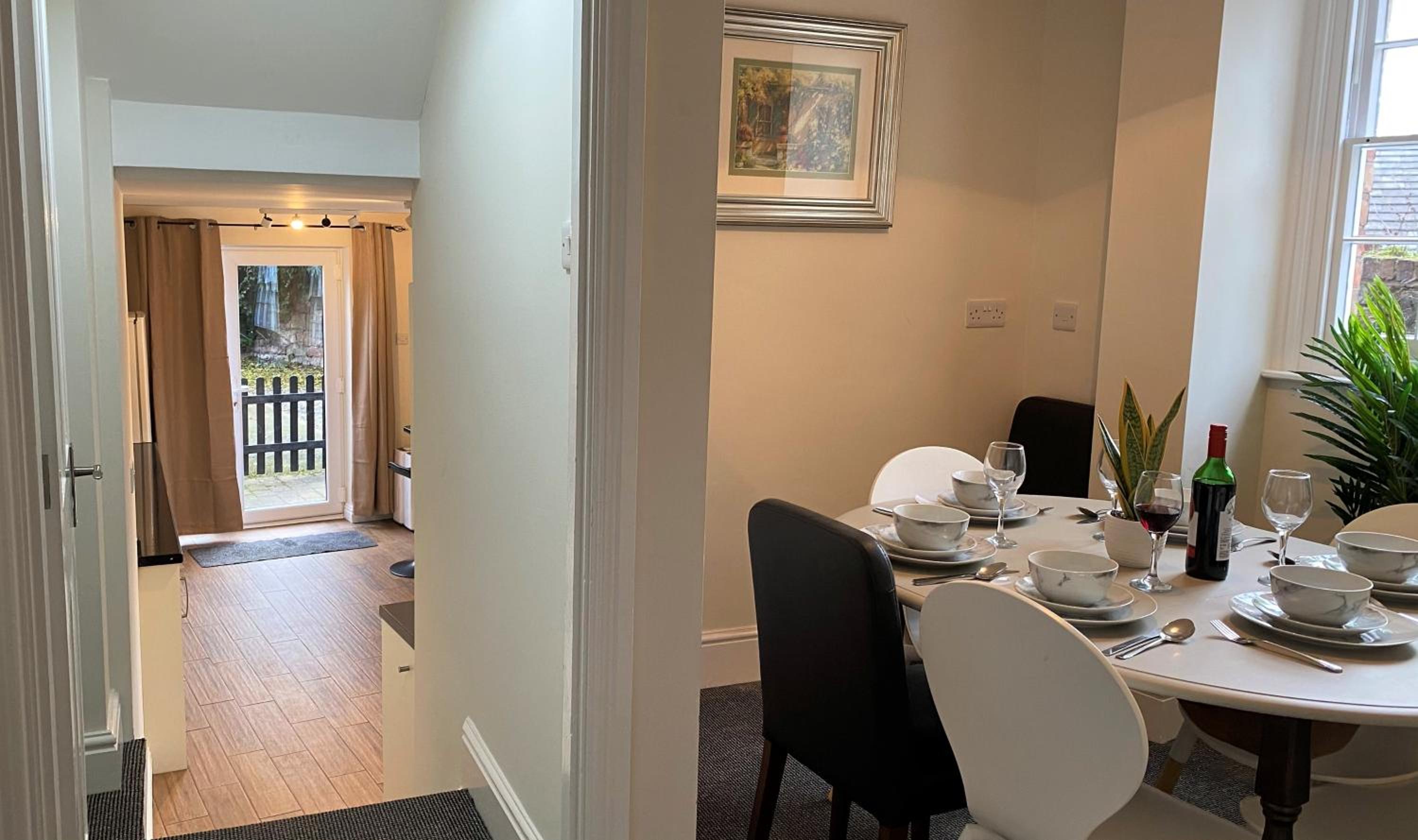 Four-Bedroom House - Photo 20
