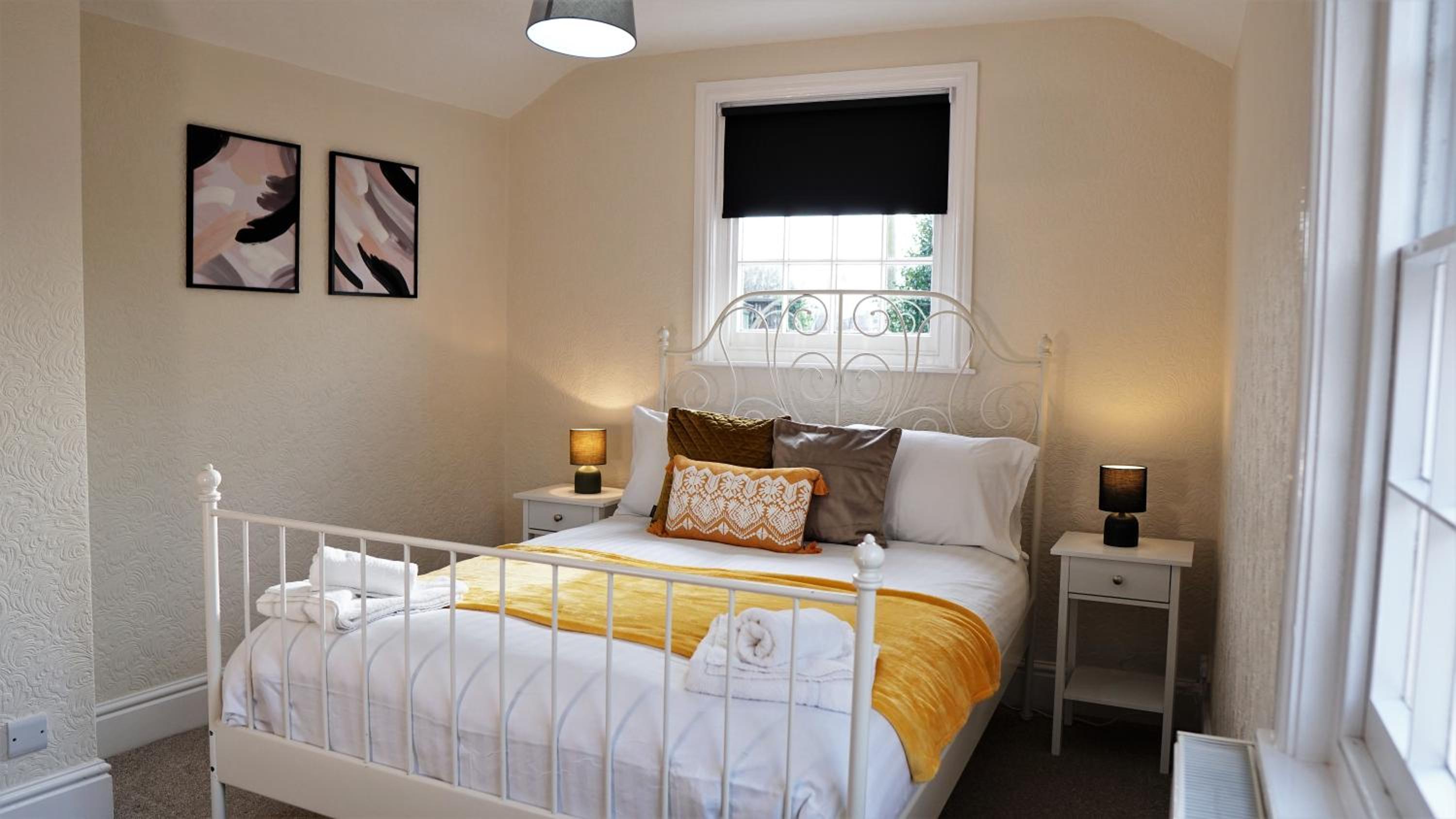 Four-Bedroom House - Photo 38