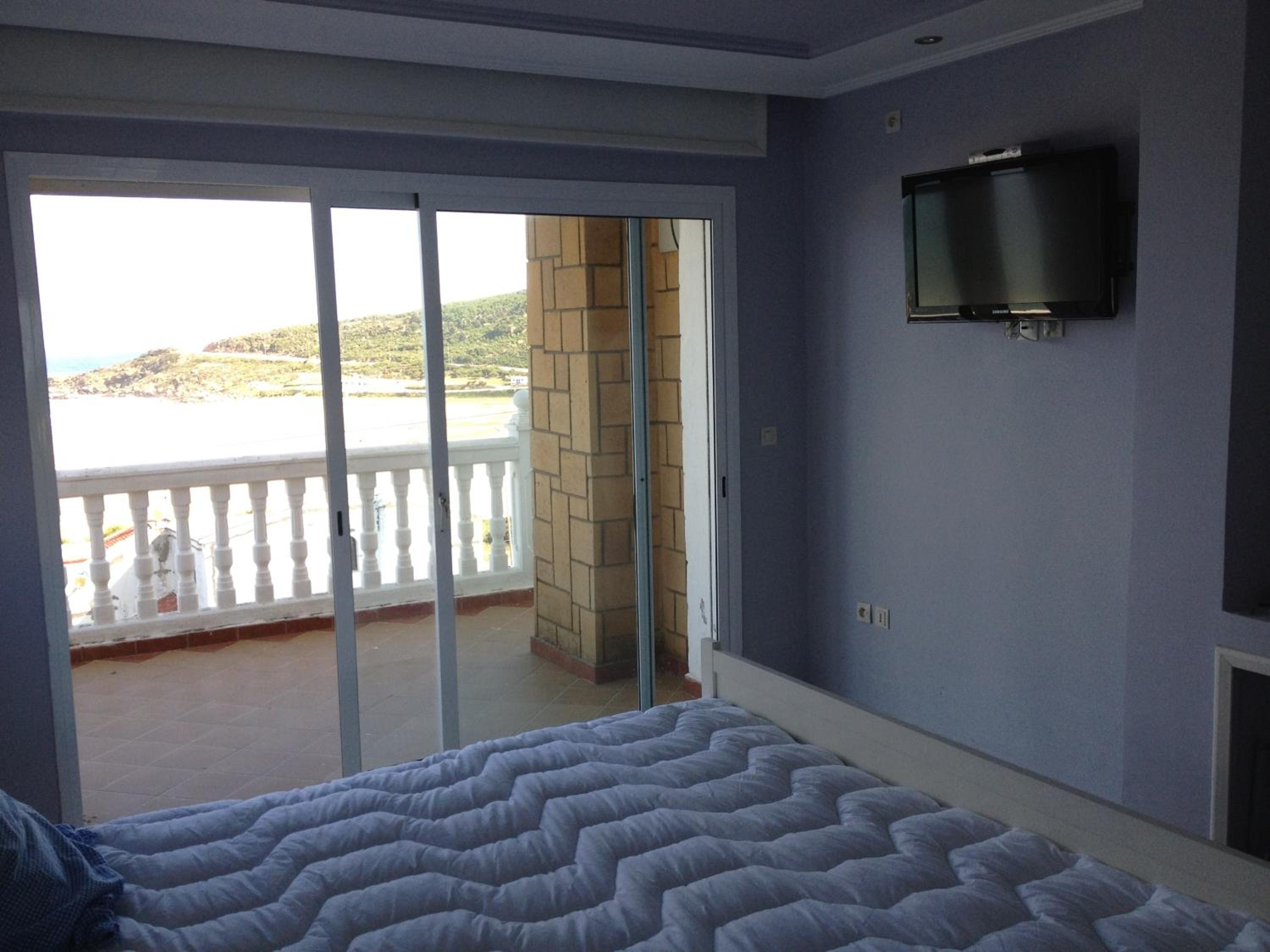 Villa with Private Pool - Photo 2