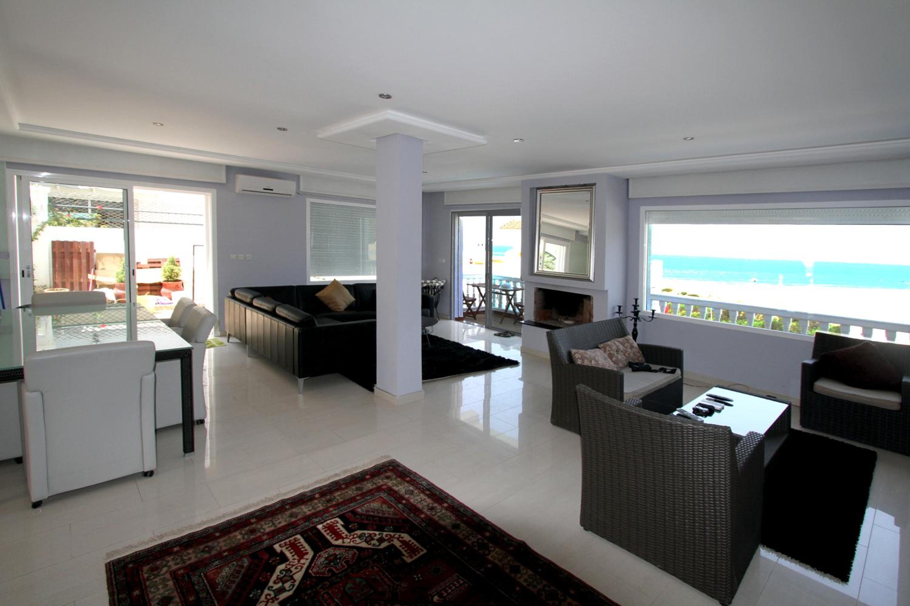 Villa with Private Pool - Photo 19