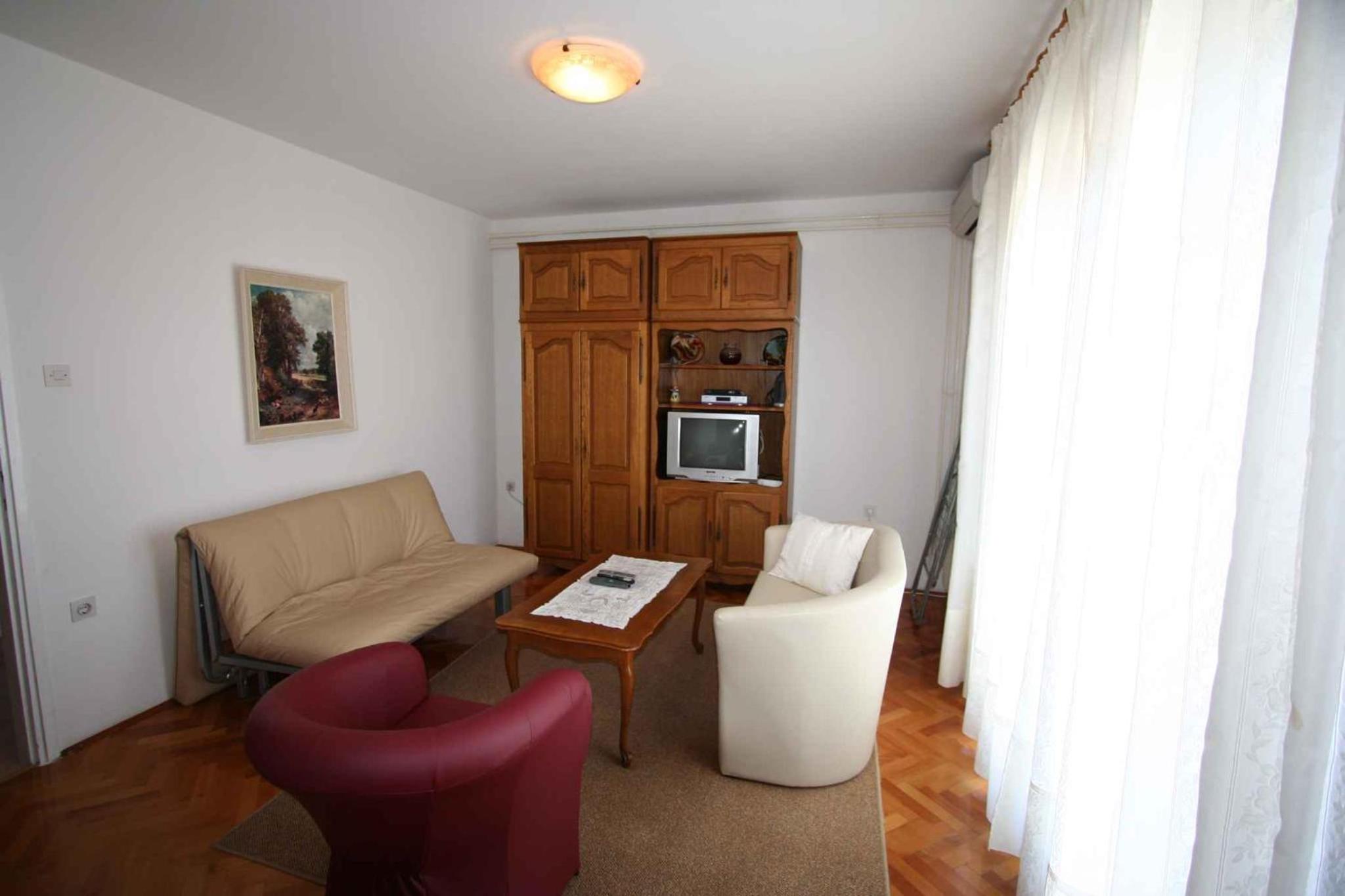 Apartment photo 1