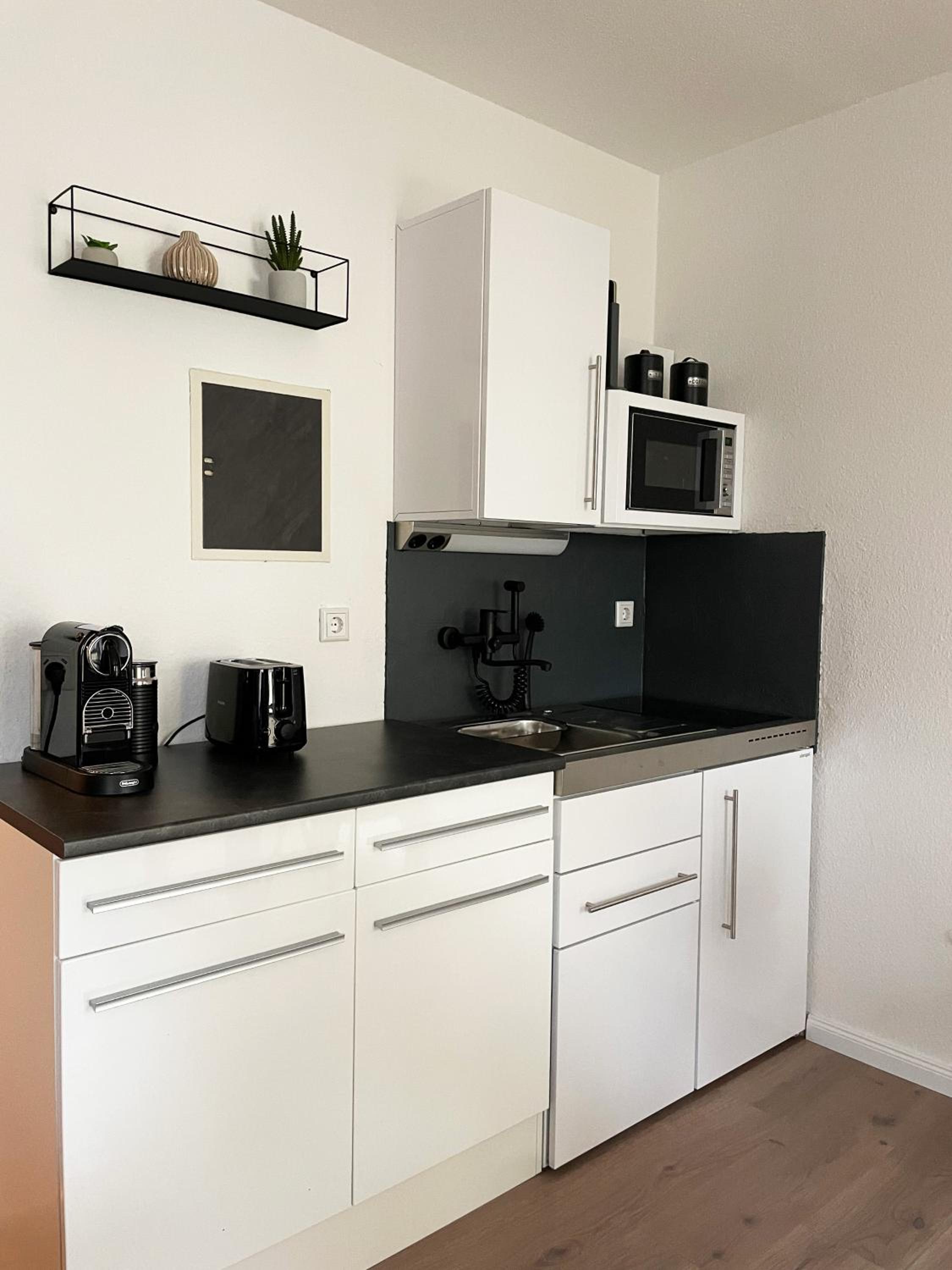 One-Bedroom Apartment photo 2