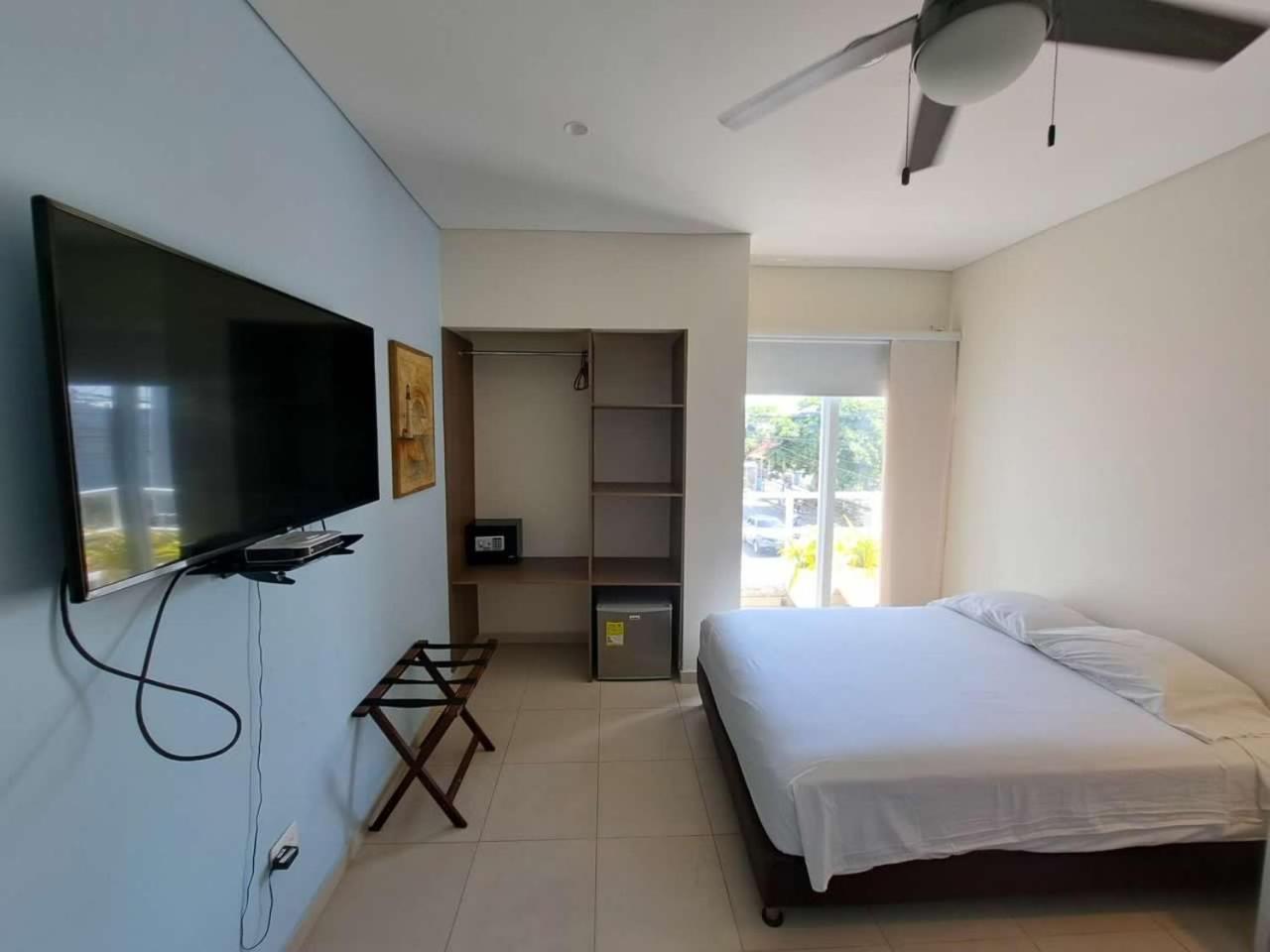 Quadruple Room with Private Bathroom photo 2