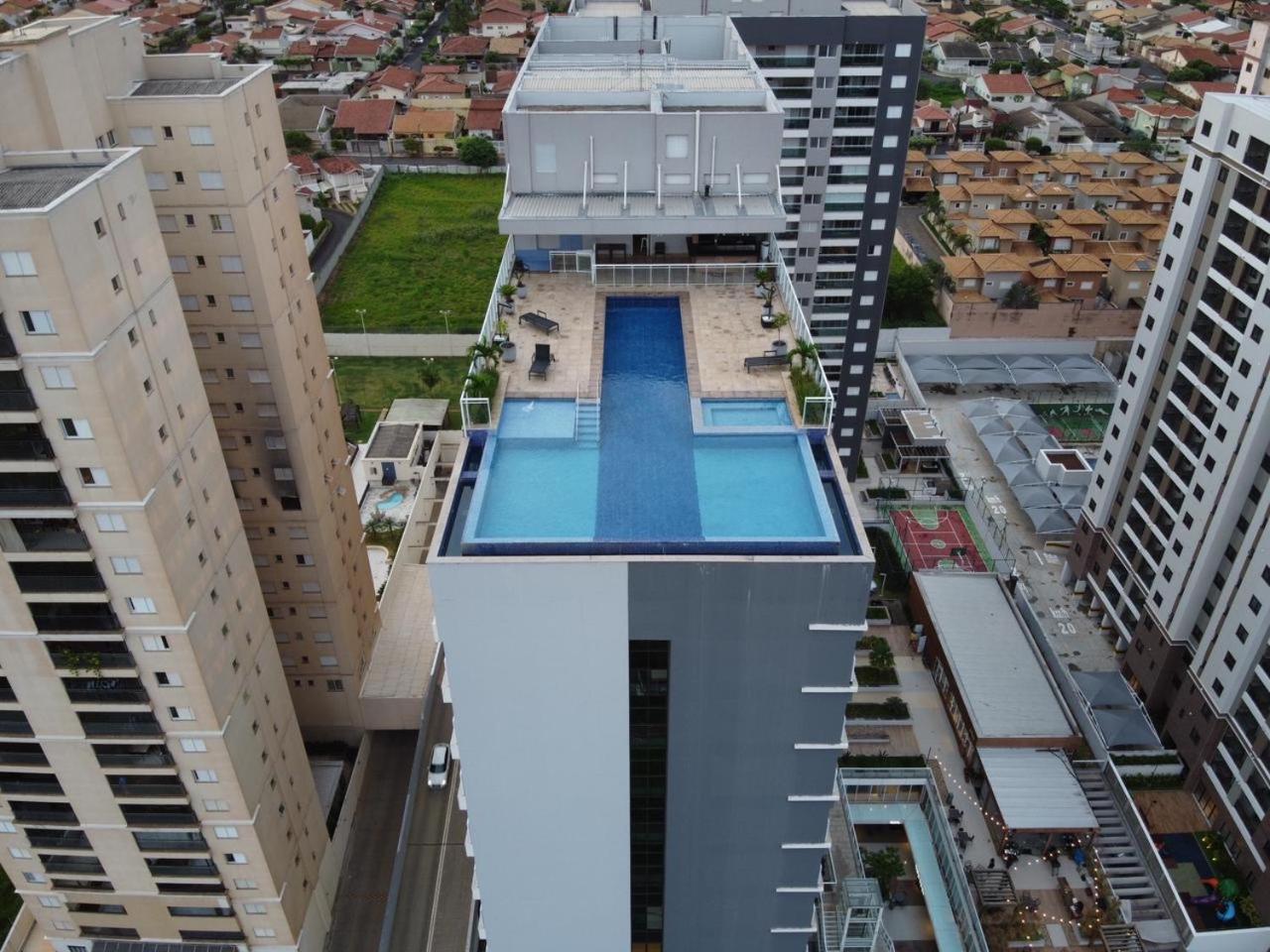 Apartment with Balcony - Photo 9