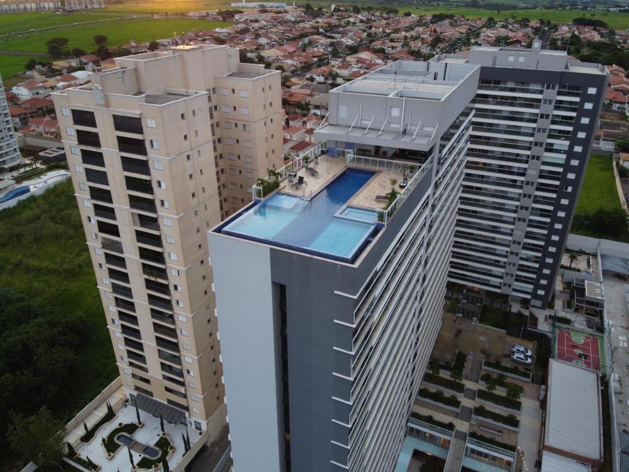 Apartment with Balcony - Photo 8