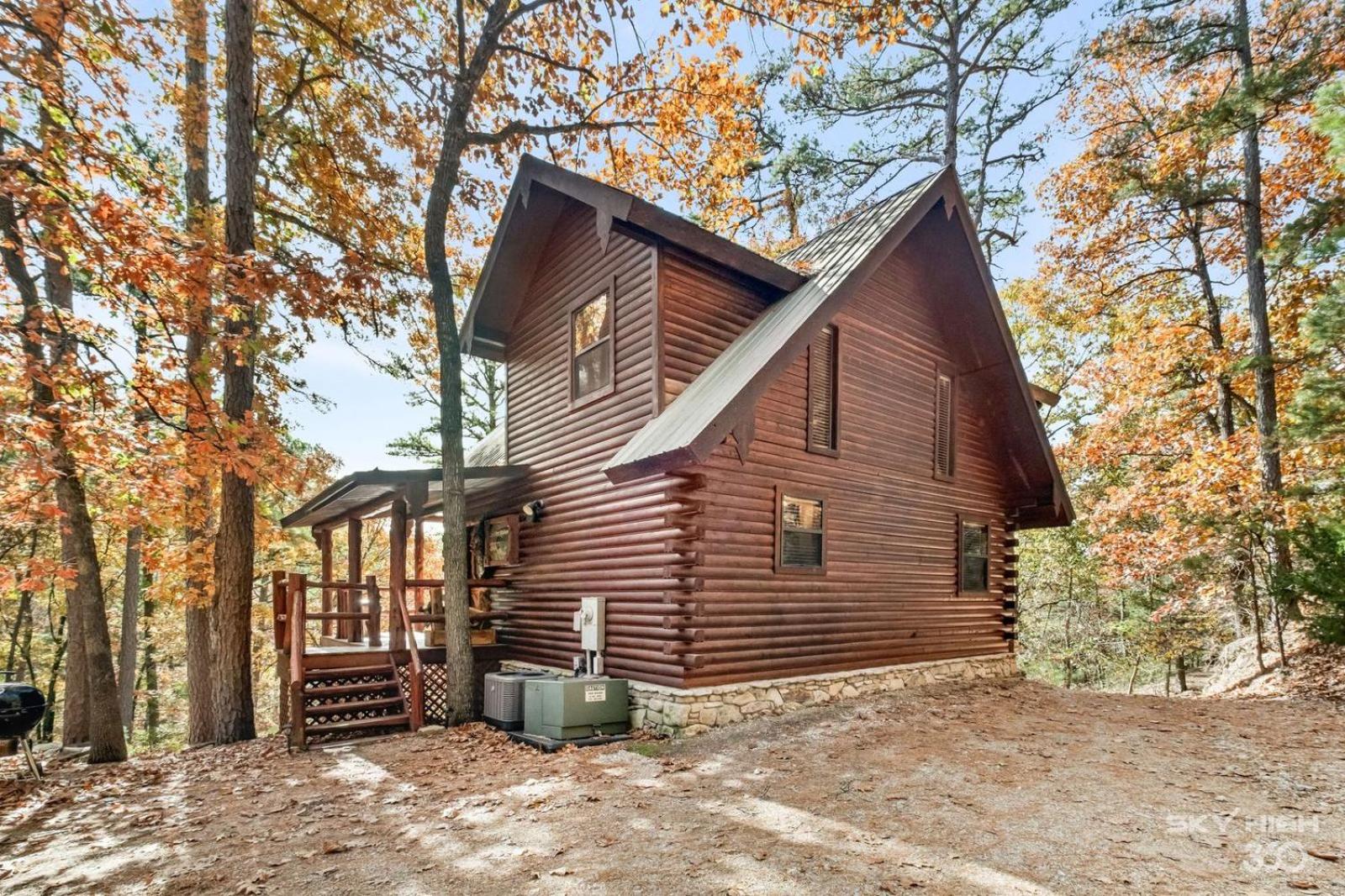 Hideaway One-Bedroom Cottage with Spa Bath – Forest View photo 2