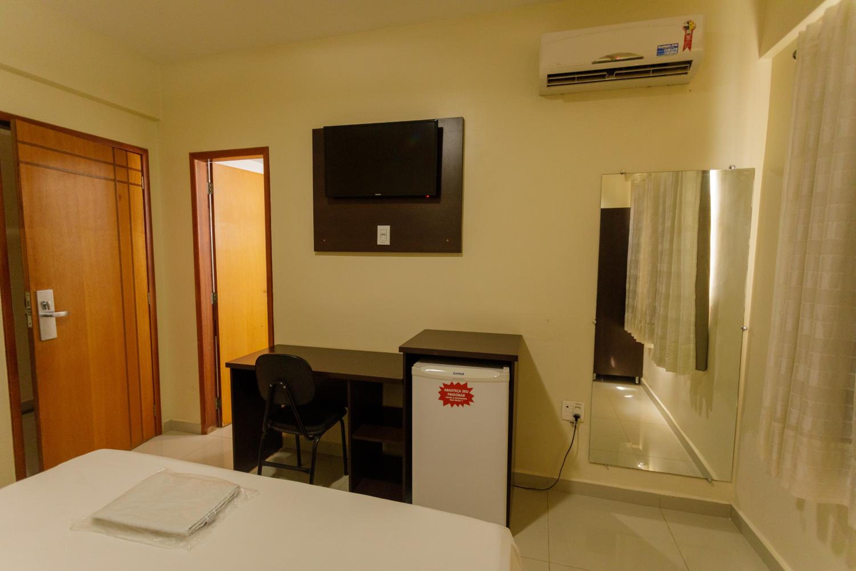 Standard Single Room - Photo 10