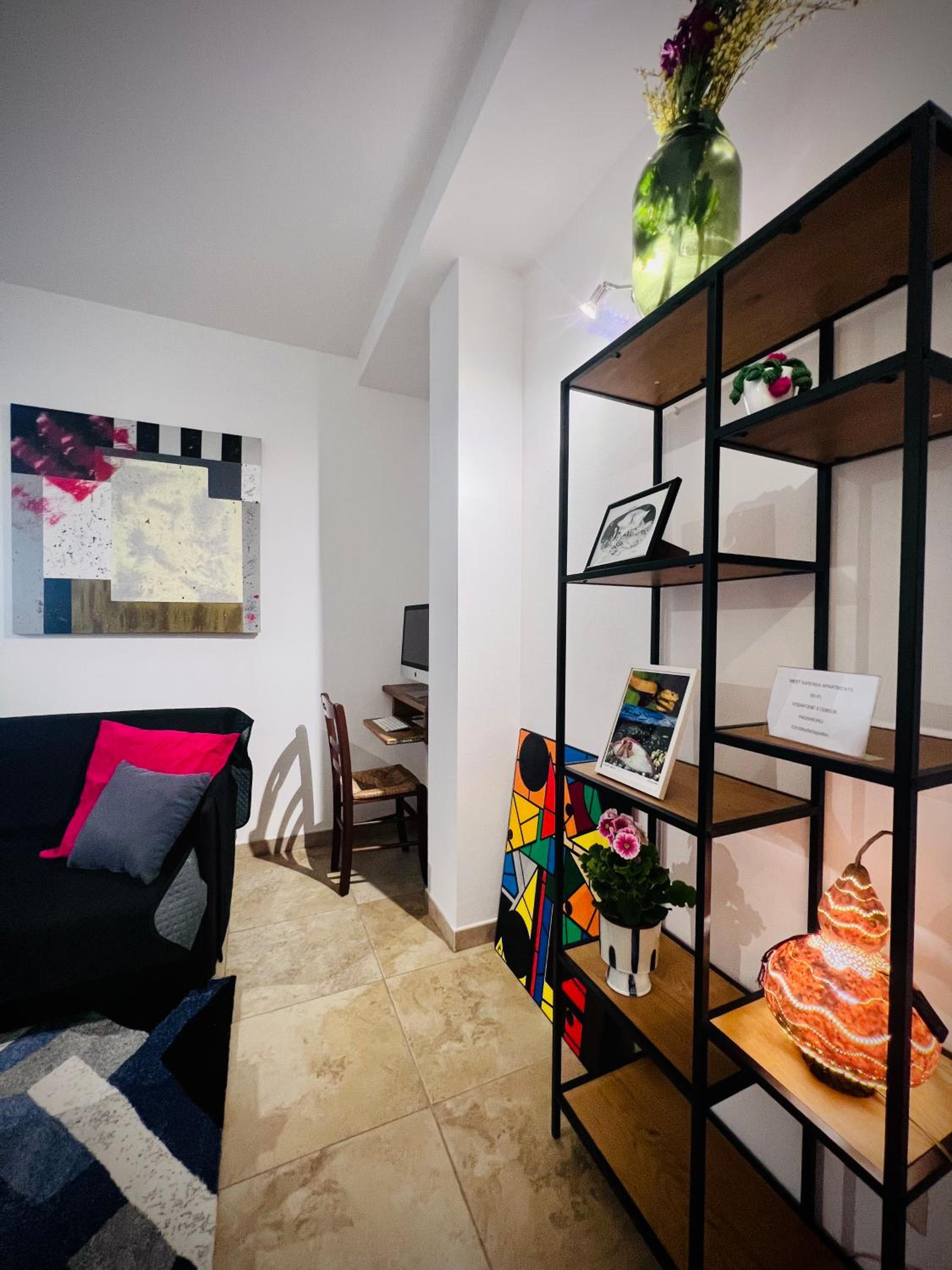 One-Bedroom Apartment photo 3