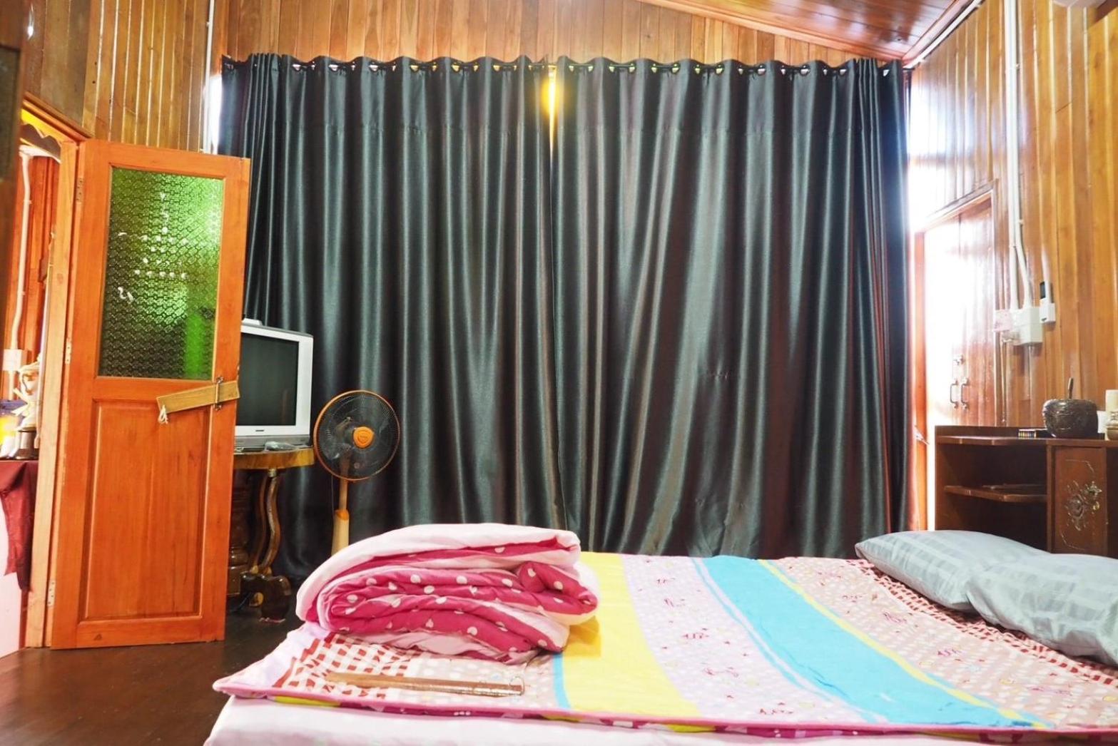 Family Room with Balcony - Photo 27