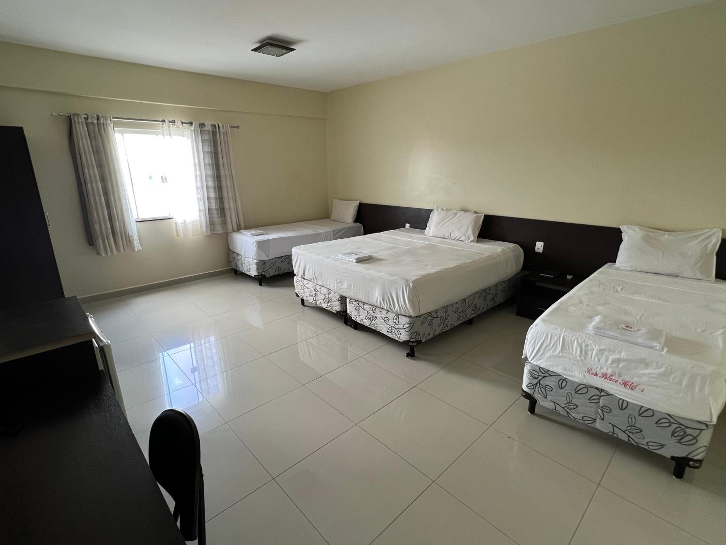 Standard Triple Room - Photo 9