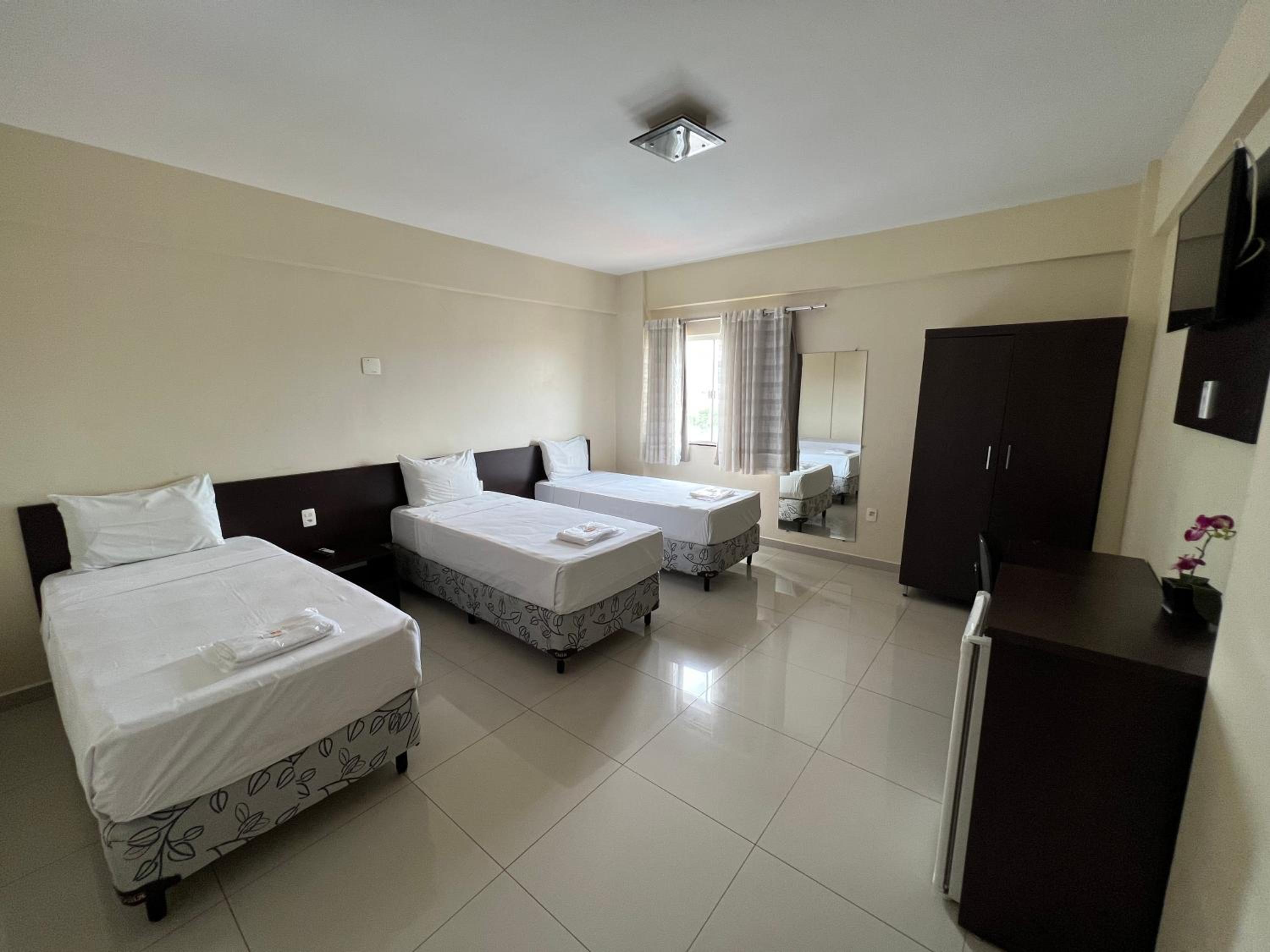 Standard Triple Room - Photo 10