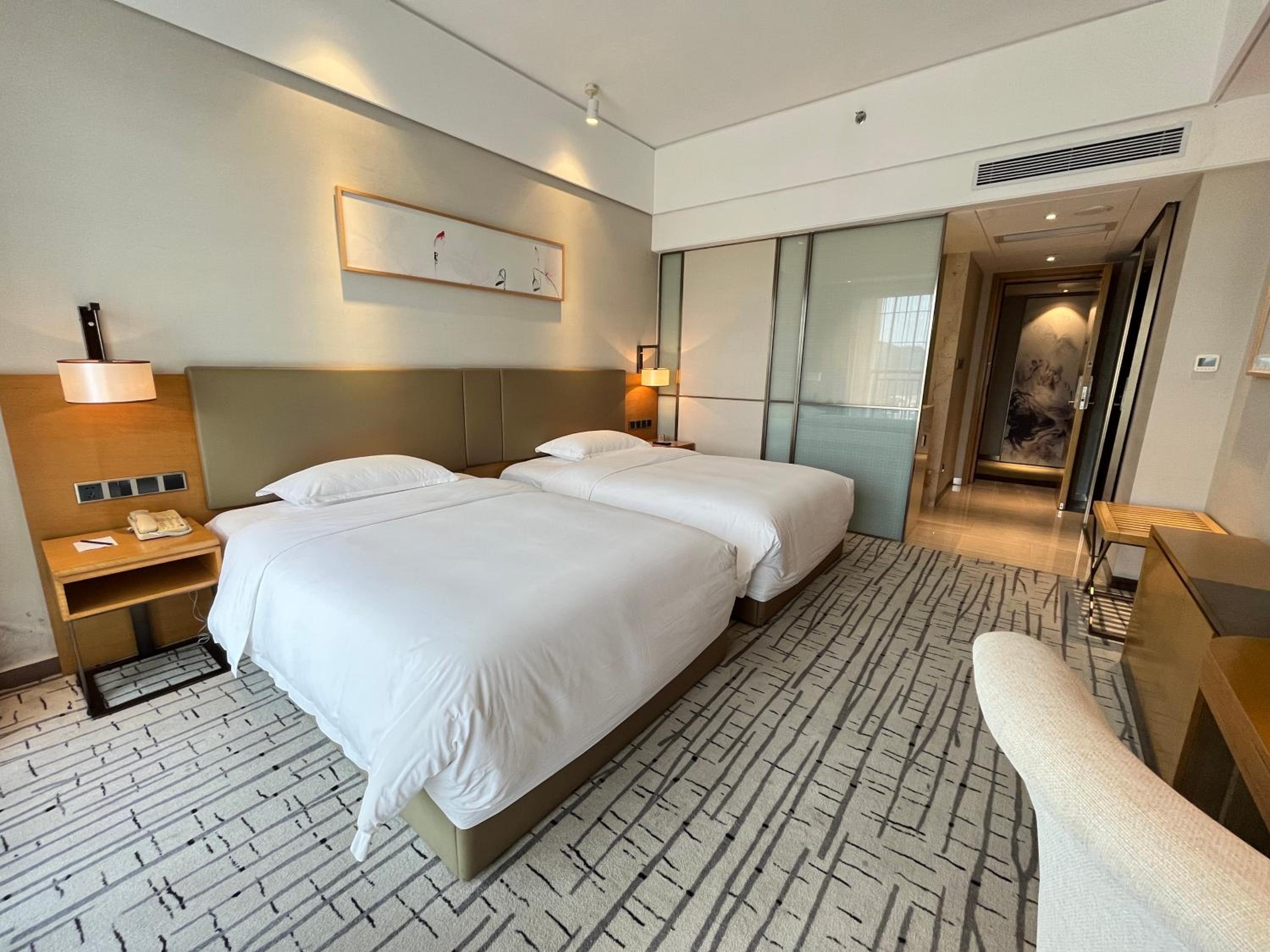 Mountain View Executive Twin Room
