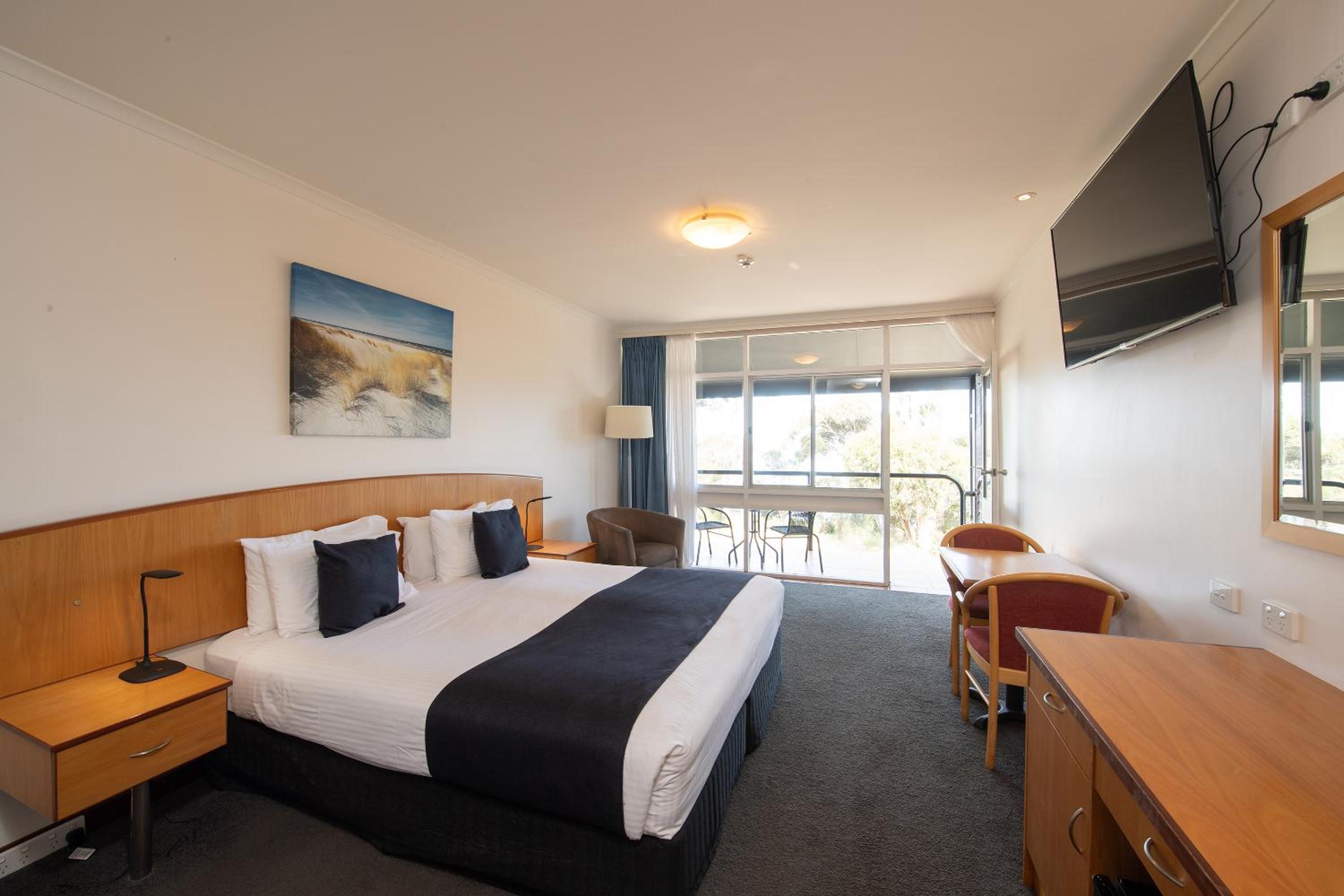 Superior King Bayview - Photo 7