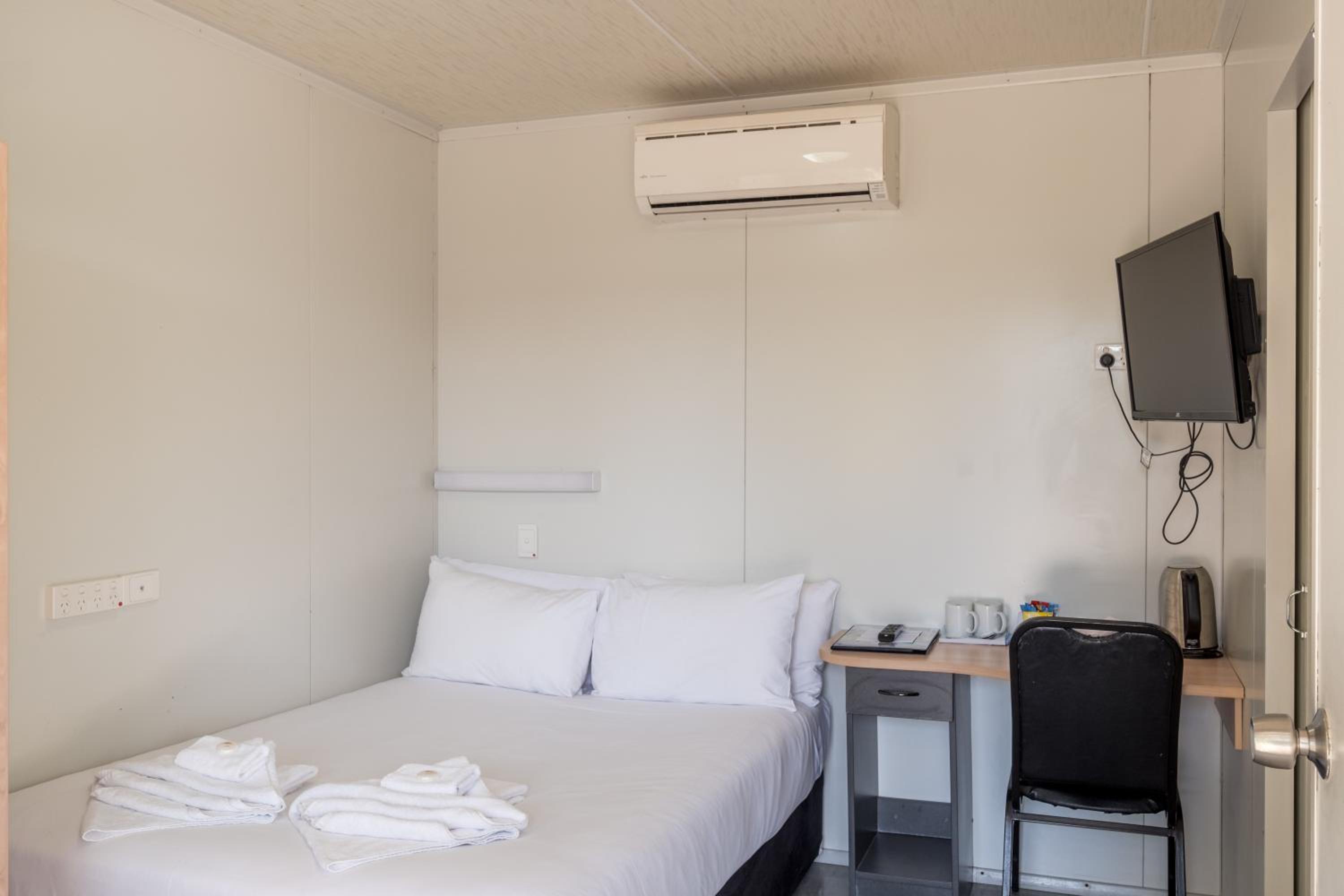 Economy Unit - Double Bed