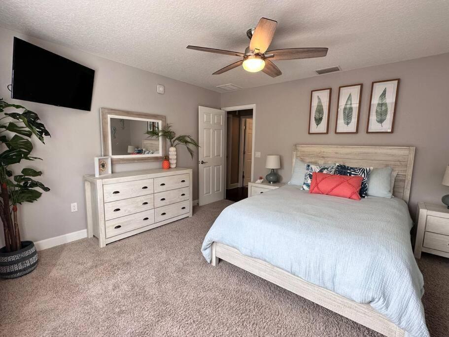 Four-Bedroom House photo 1