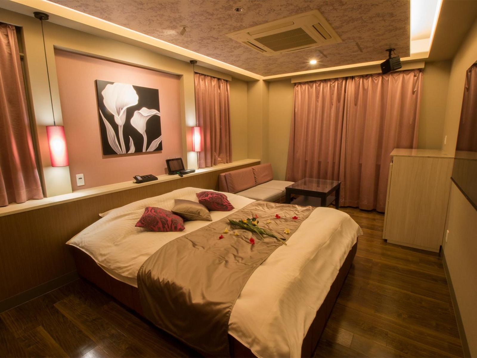 Deluxe King Room - Photo 28