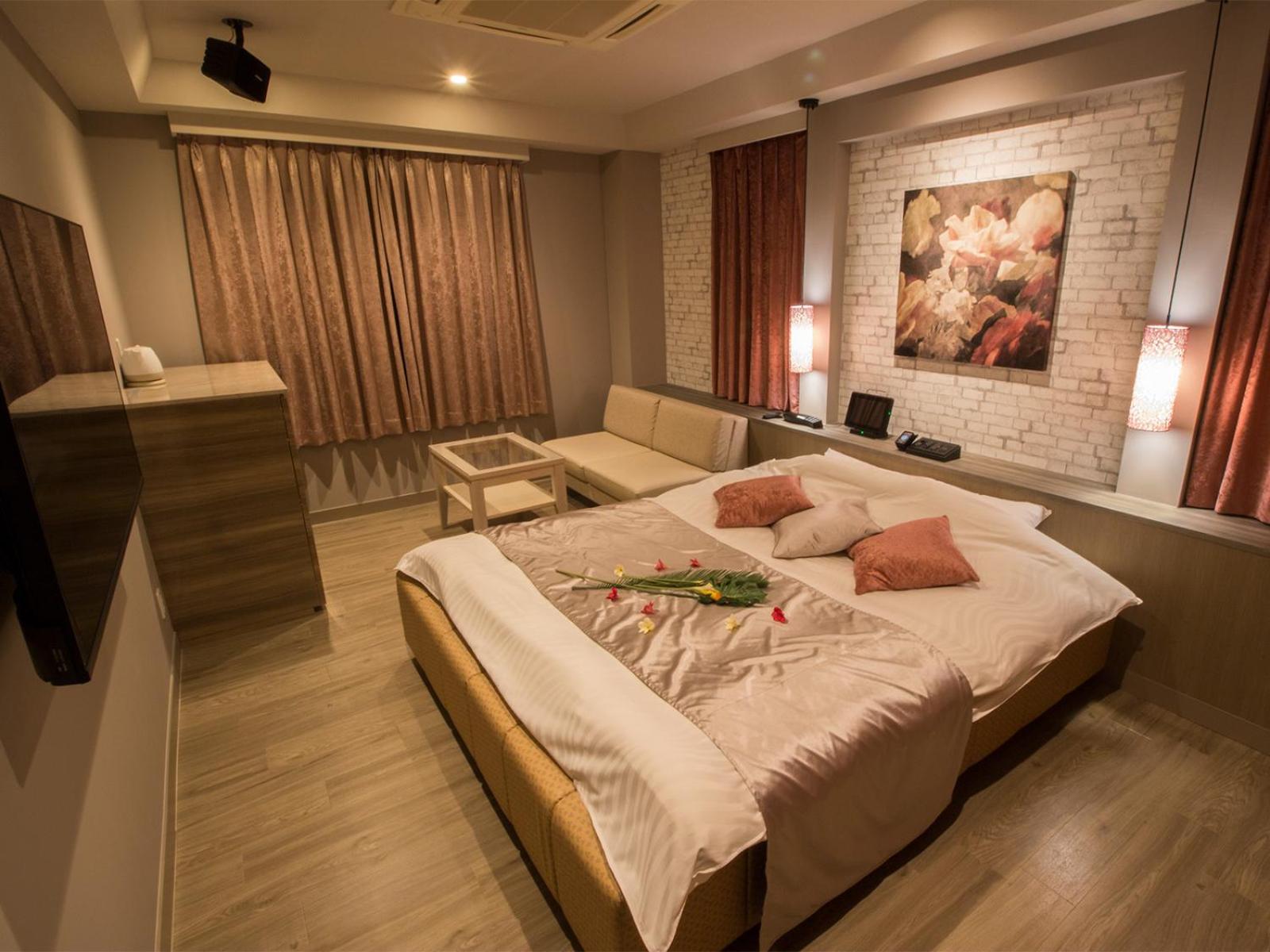 Deluxe King Room - Photo 30