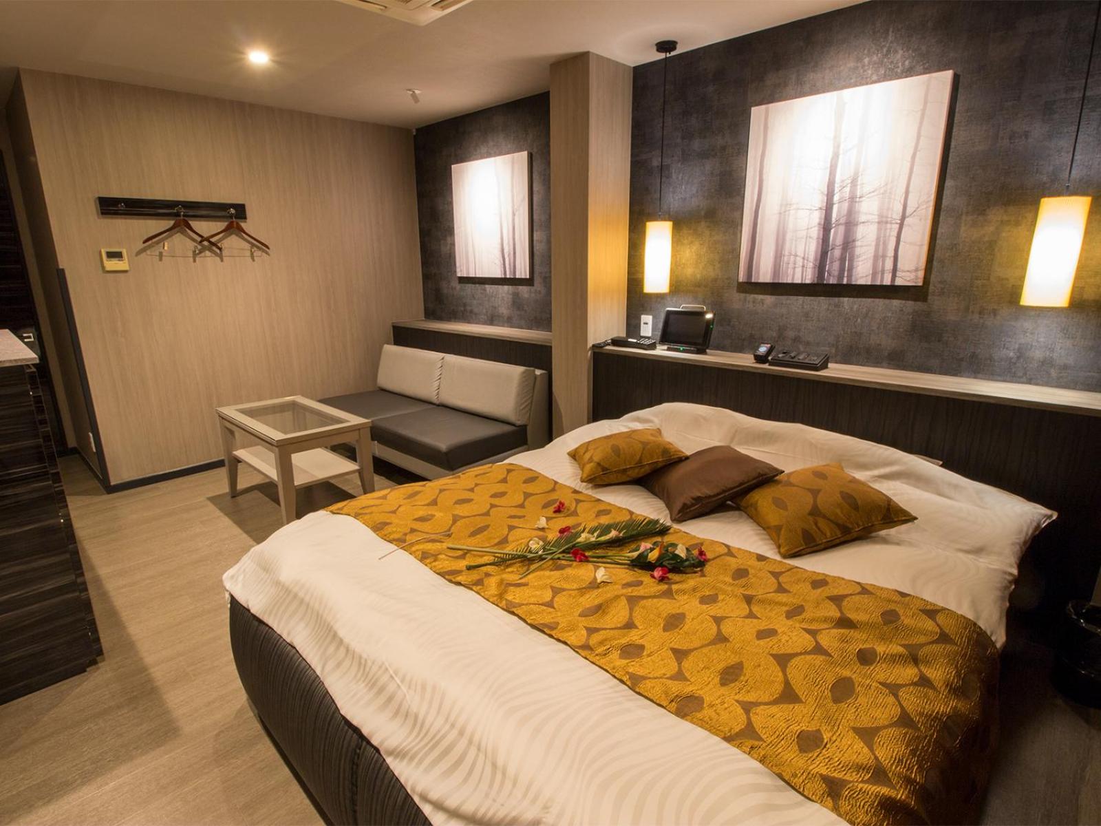 Deluxe King Room - Photo 1