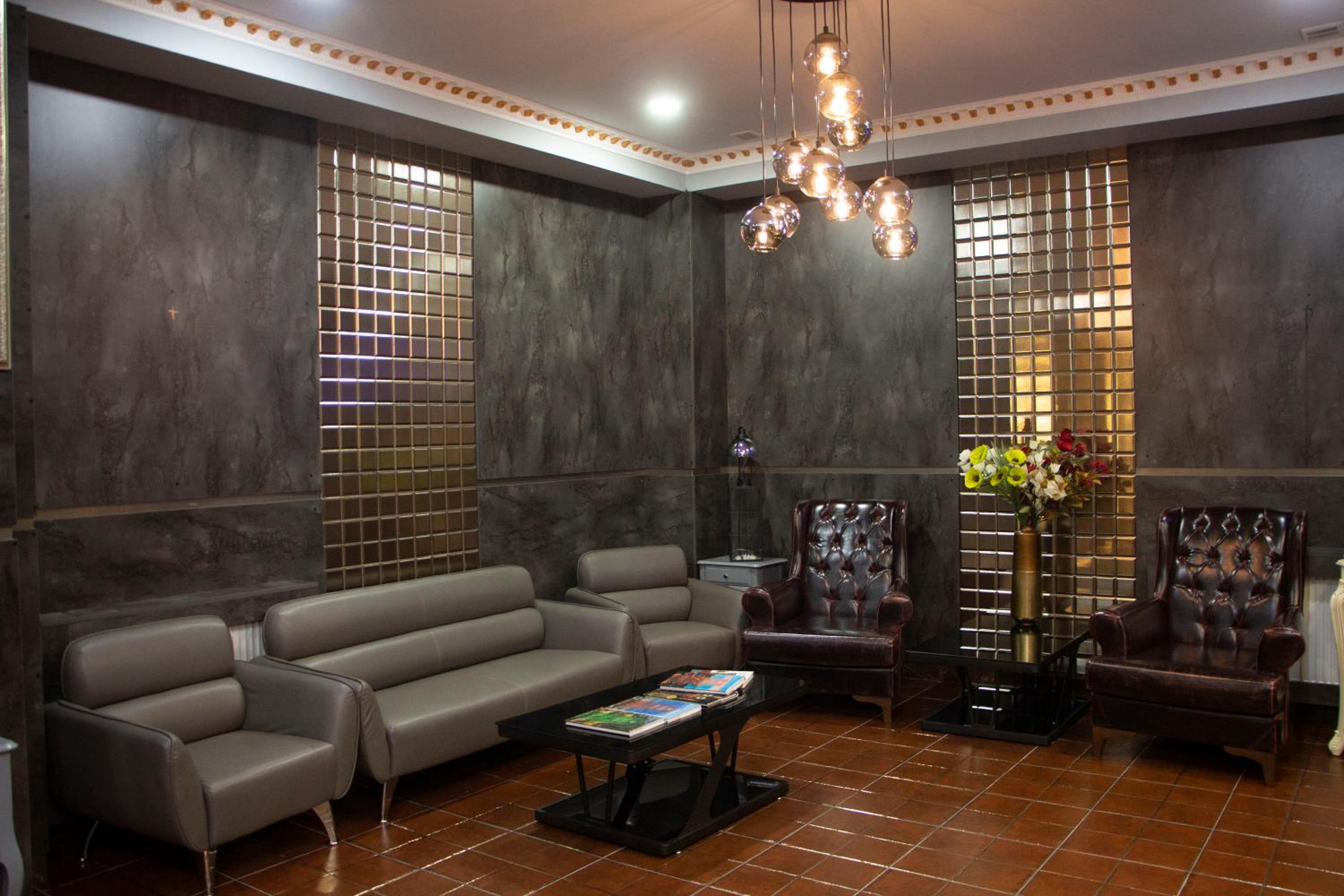 Family Room photo 1