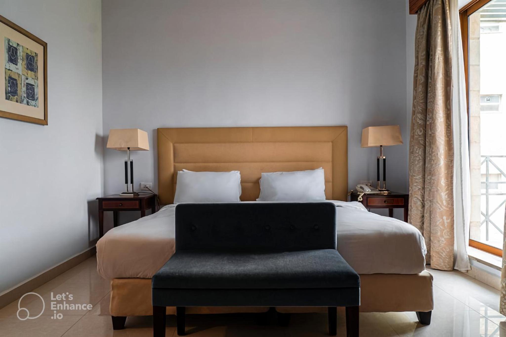 Standard King Room - Photo 3