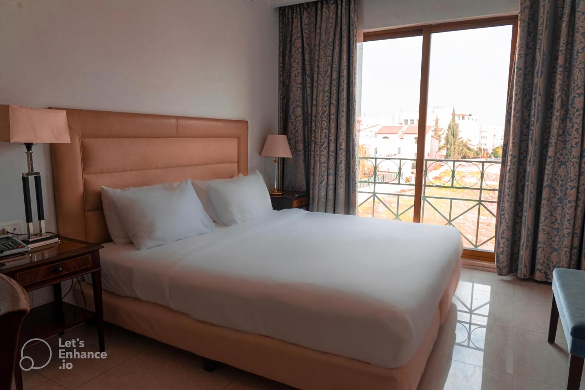 Standard King Room - Photo 1