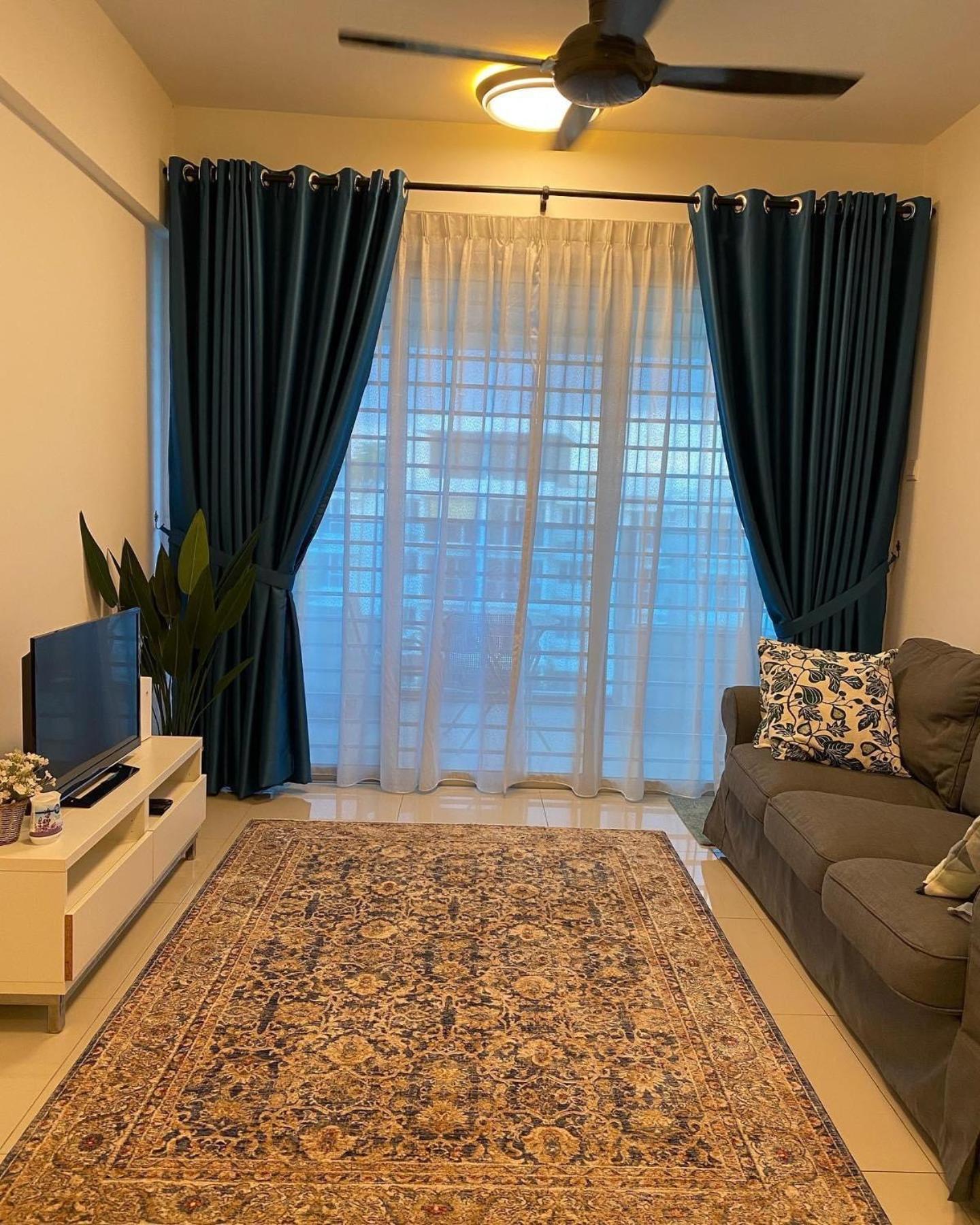 Three-Bedroom Apartment photo 2