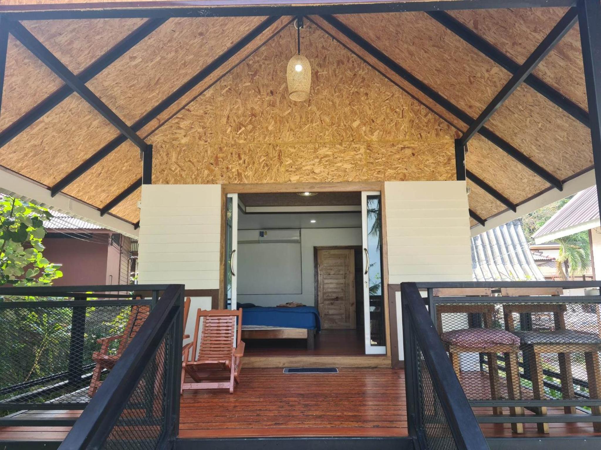 Family Bungalow - Photo 3
