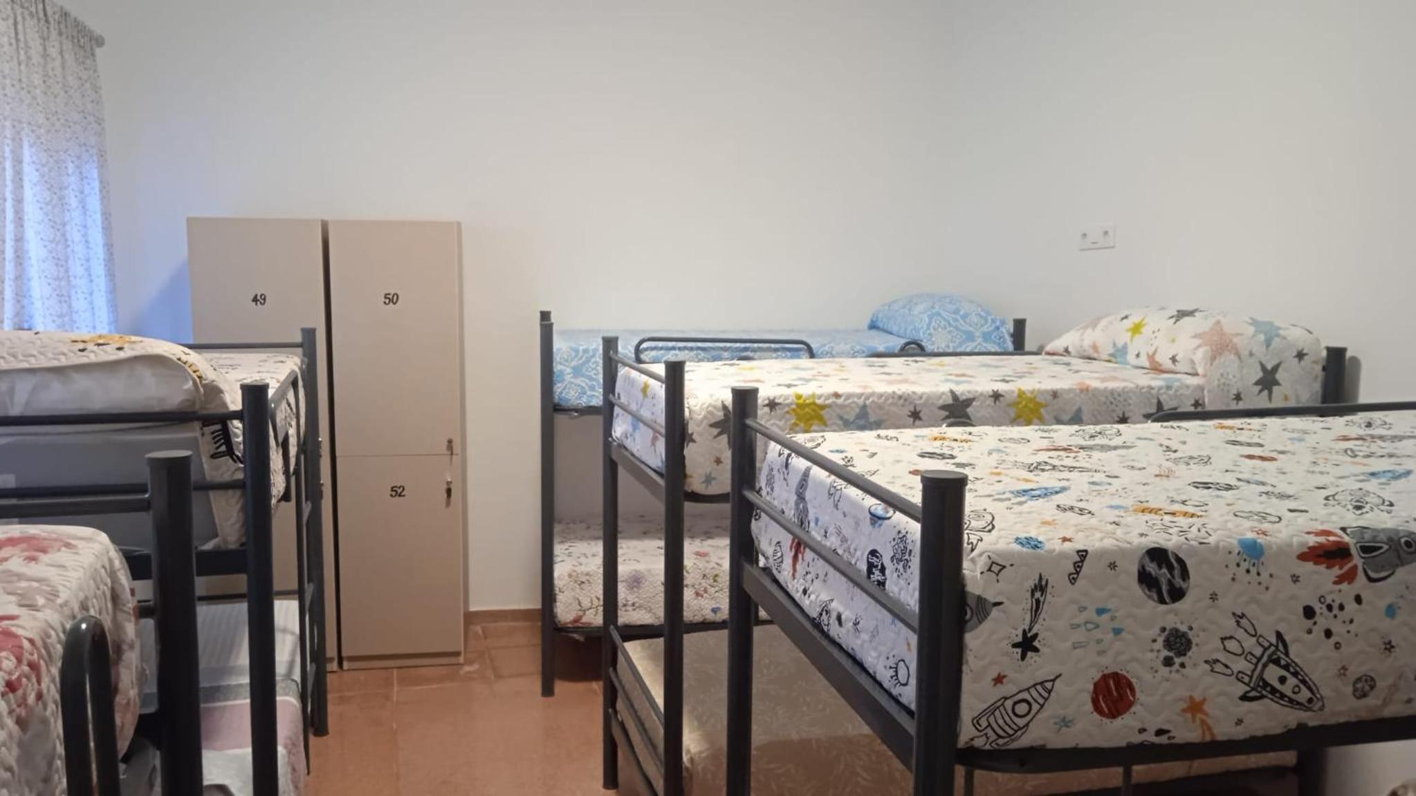 Habitación Compartida Mixta de 10 Camas