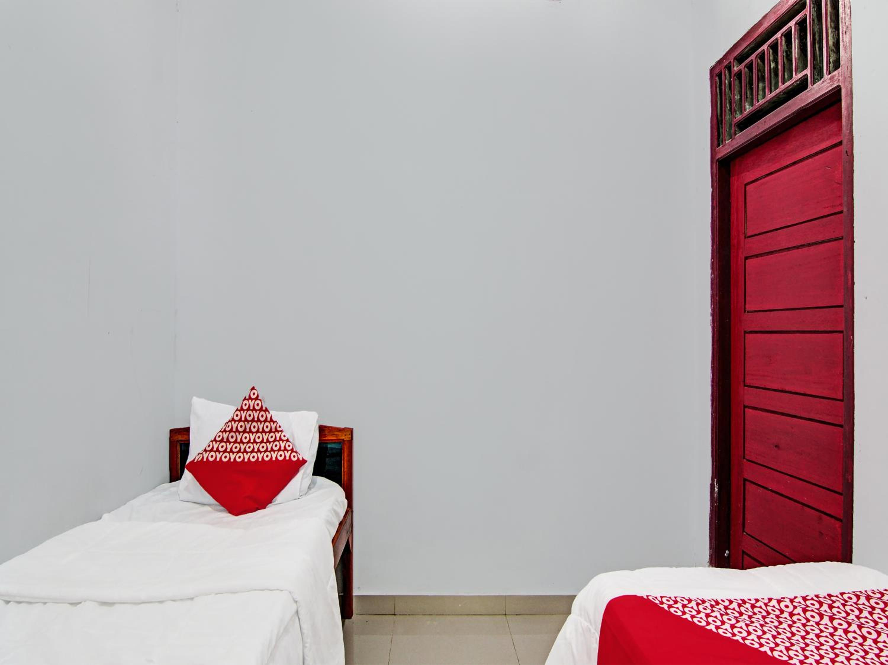 Deluxe Twin Room - Photo 8
