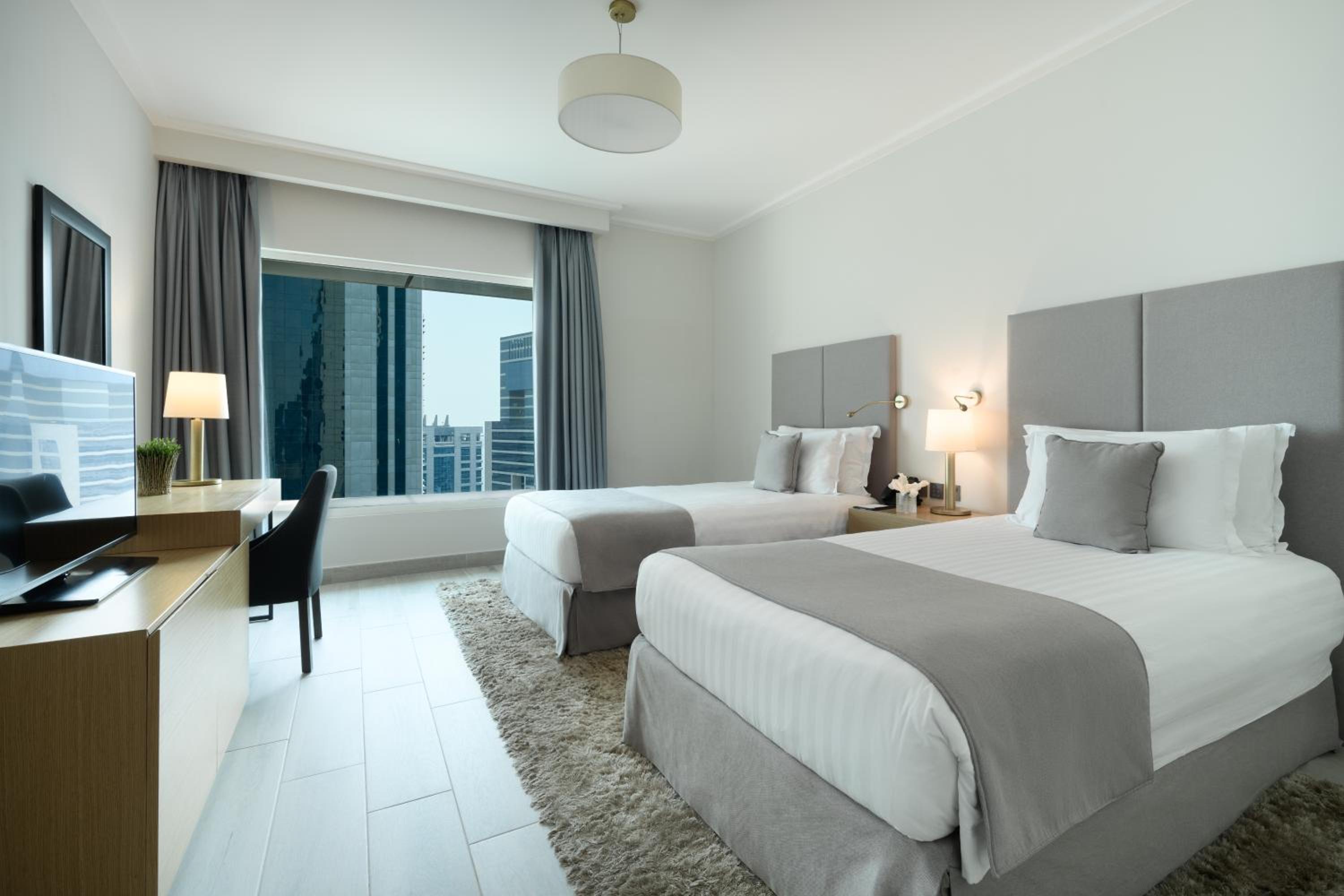 Executive Two Bedroom City View Residence - Photo 2