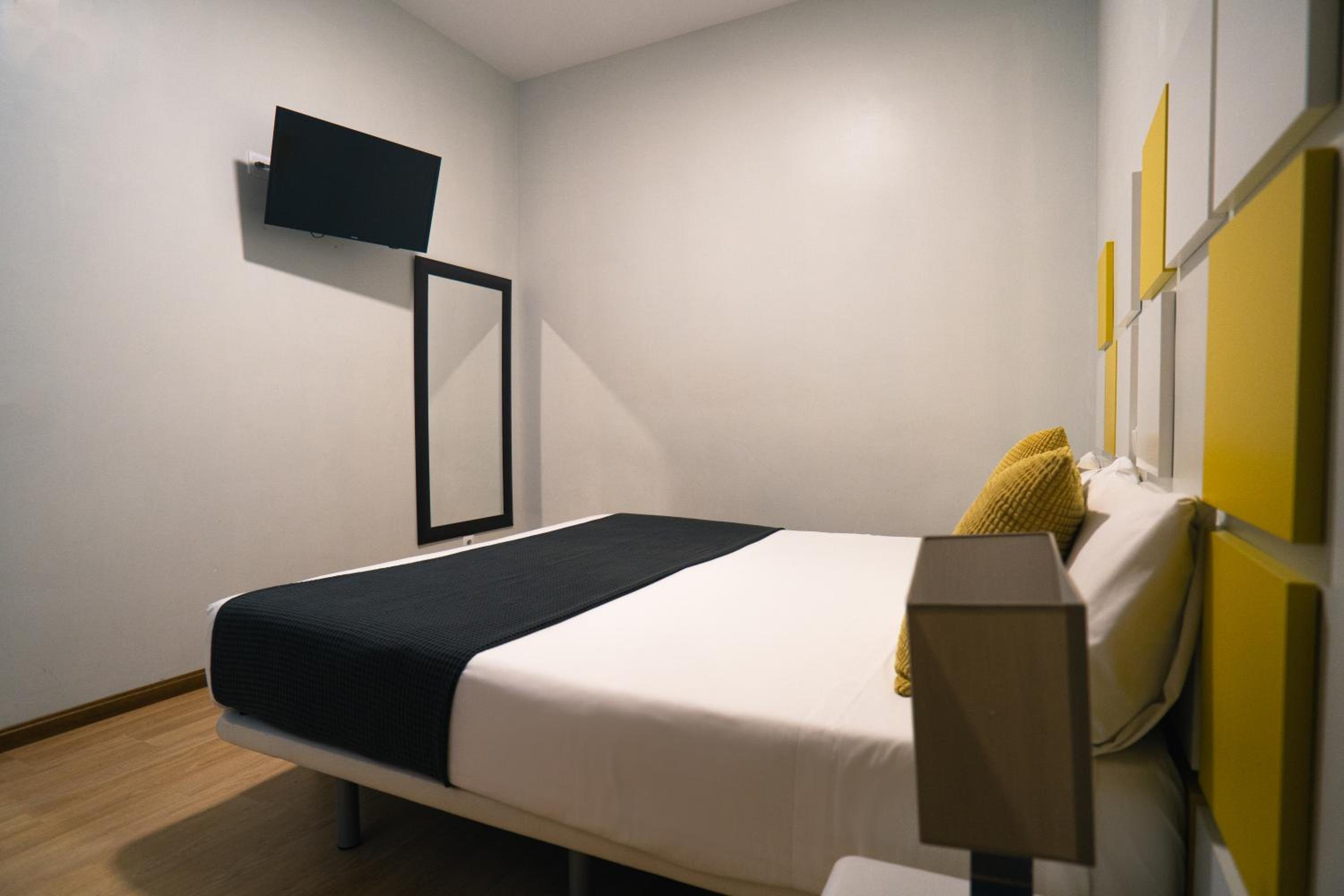 One-Bedroom Apartment (4 Adults) photo 2