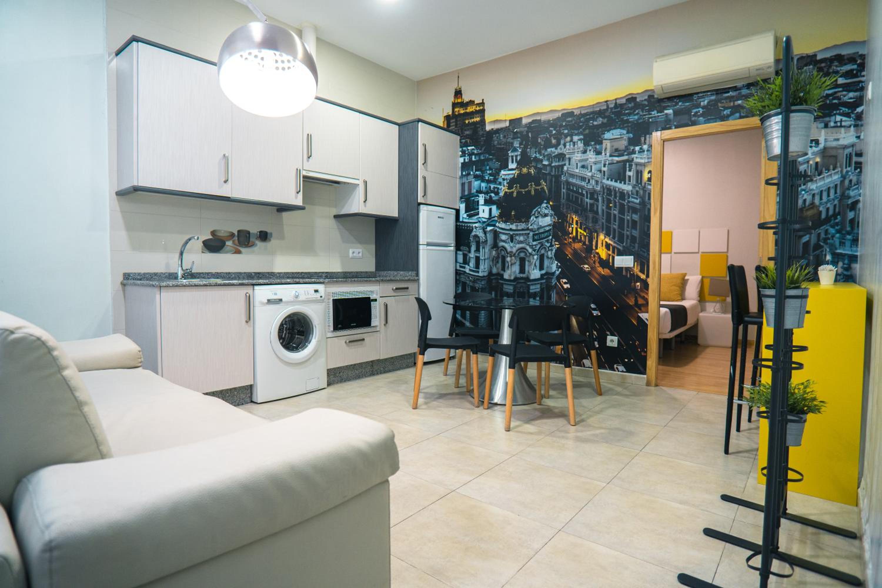 One-Bedroom Apartment (3 Adults) photo 2