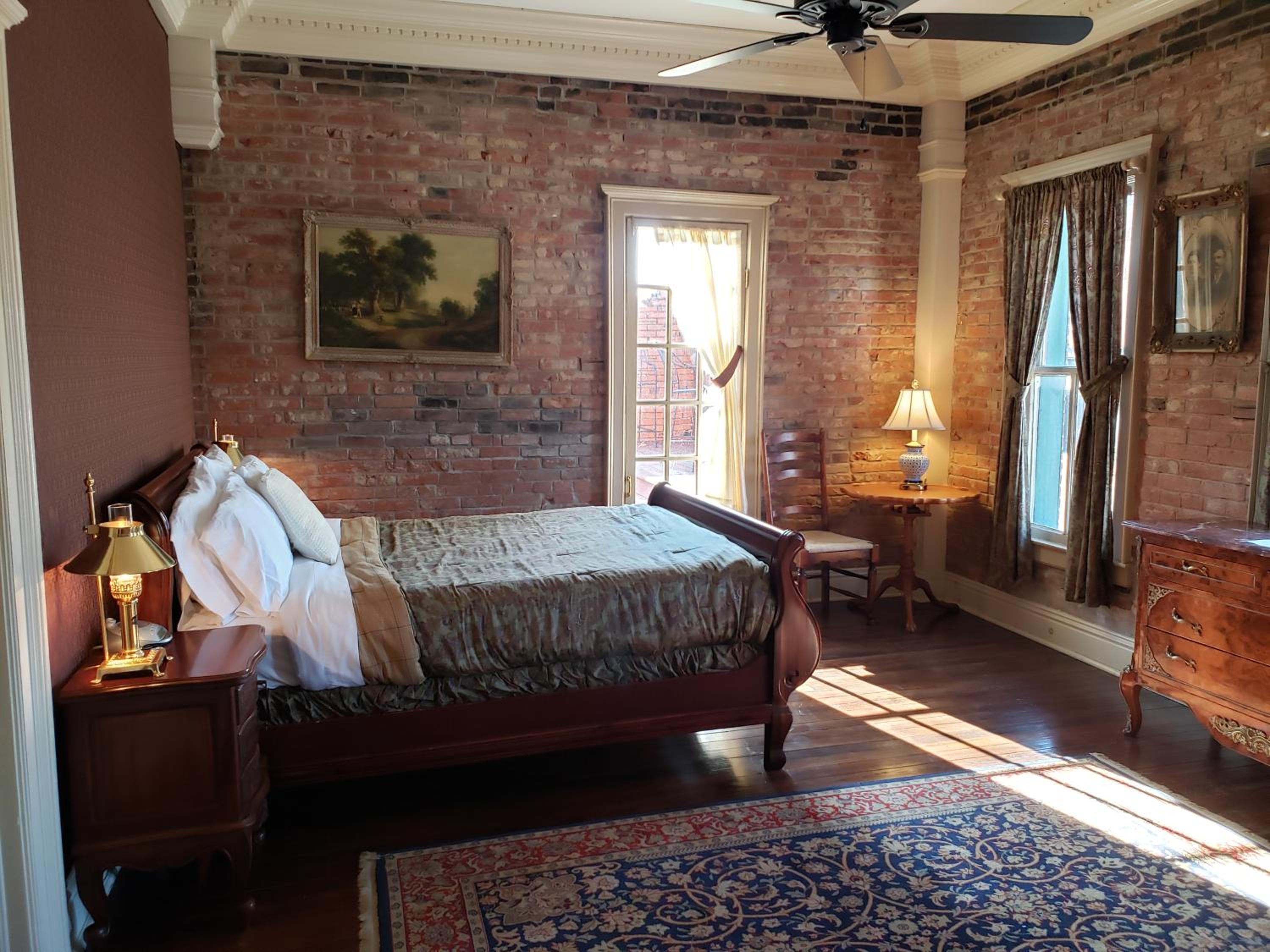 Standard Queen Room photo 1