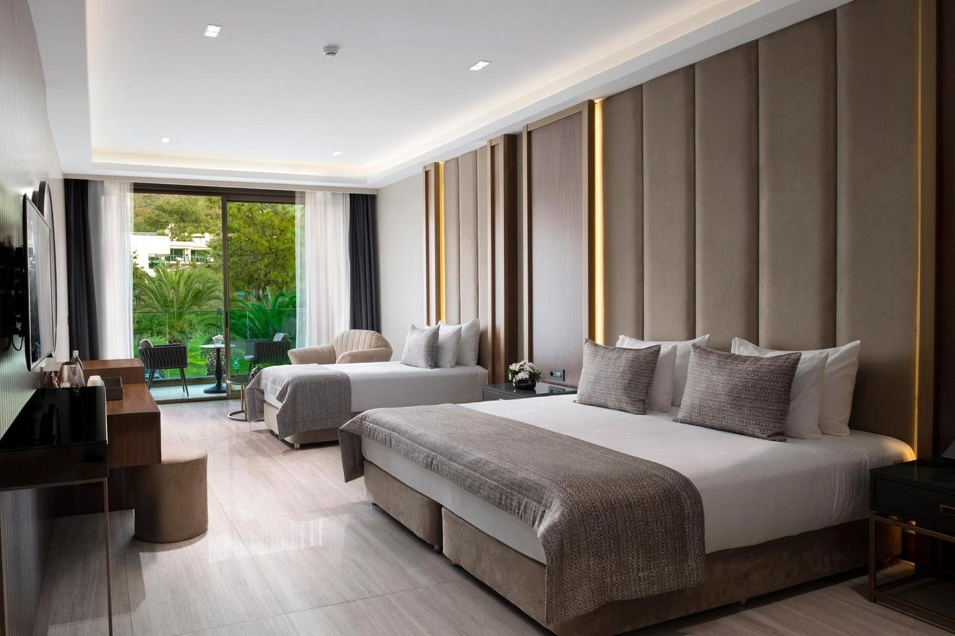 Superior Land View Room (with 2 children)