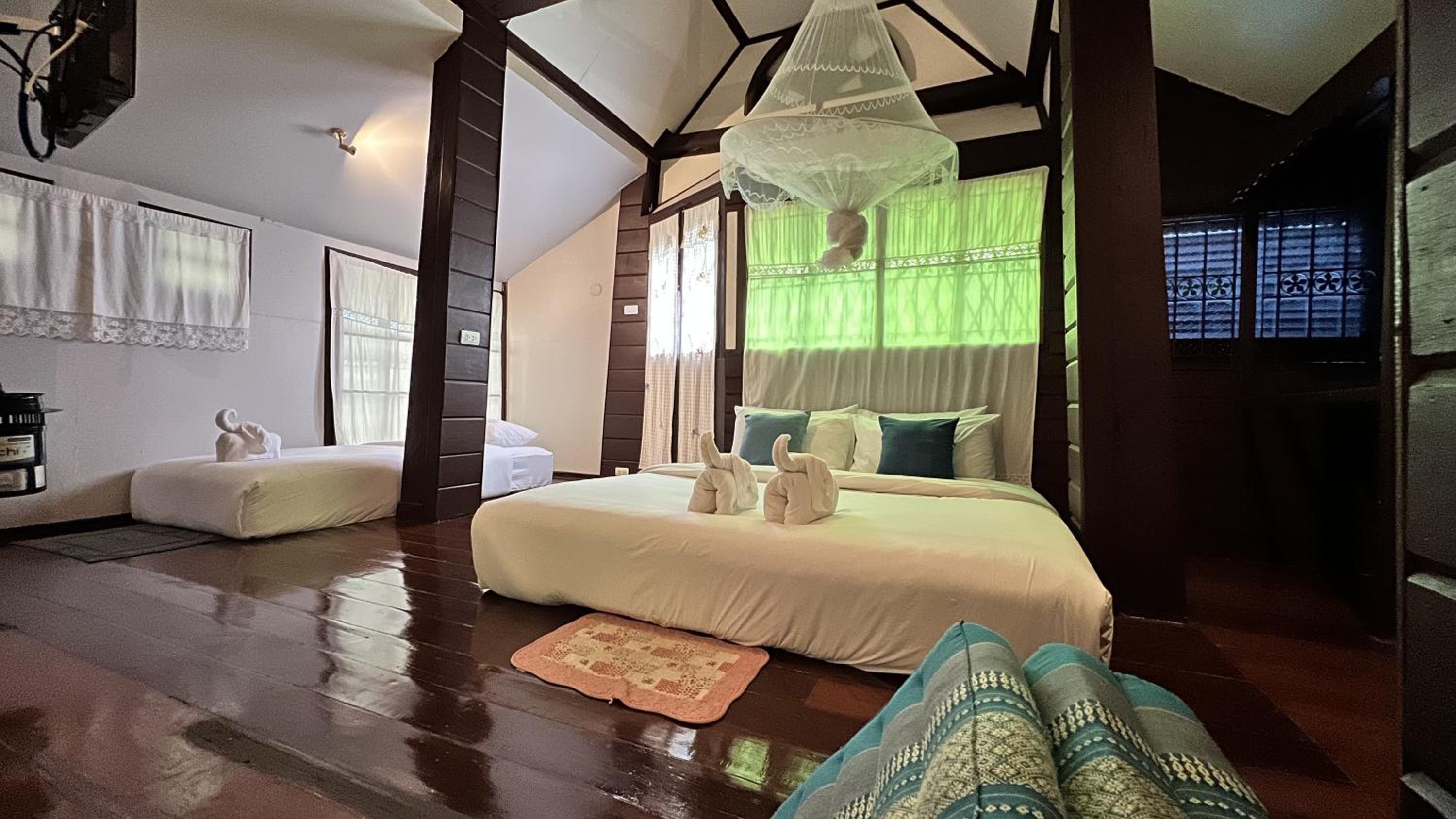 Standard Double Room - Photo 7