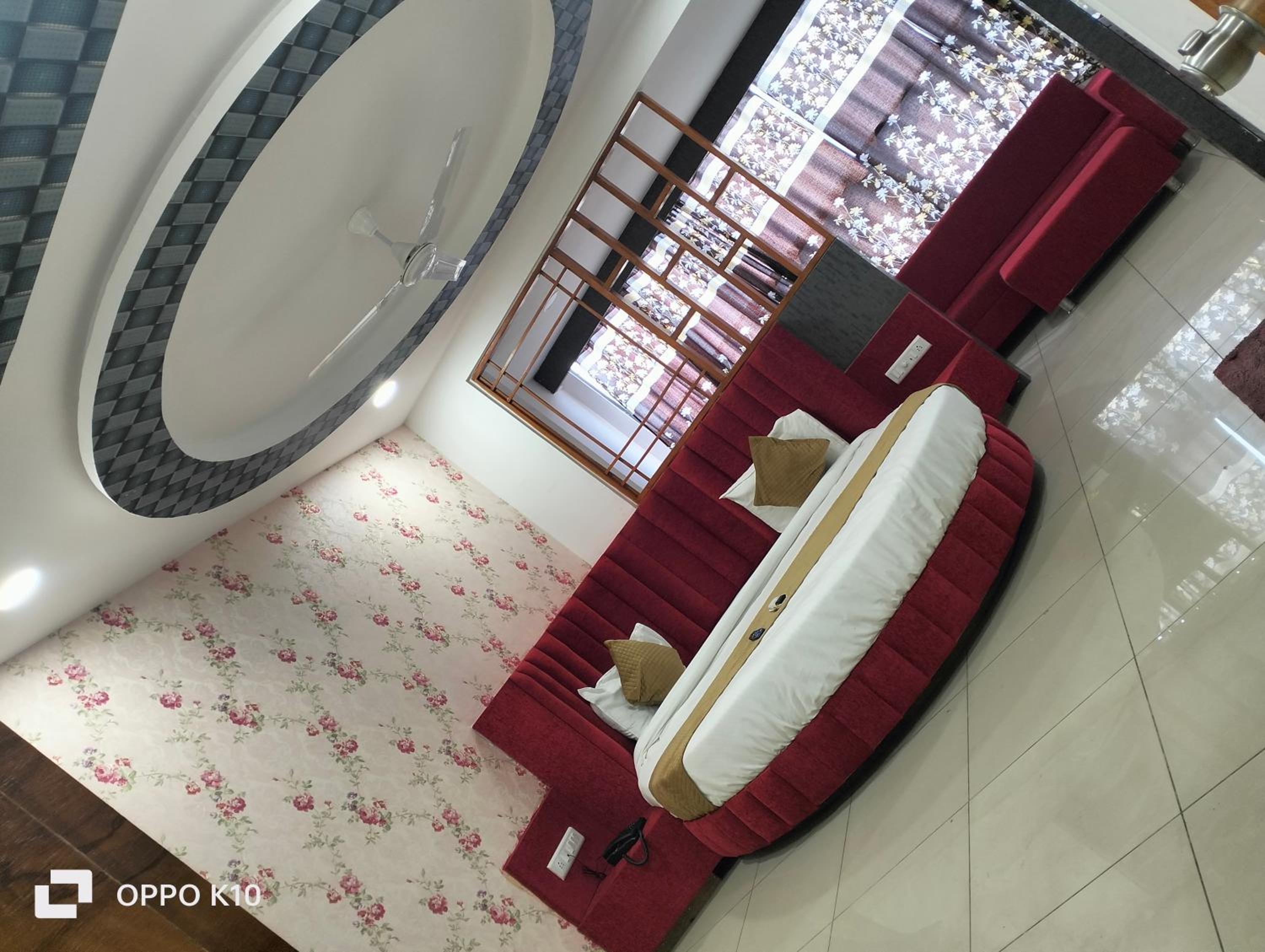 Queen Suite photo 2